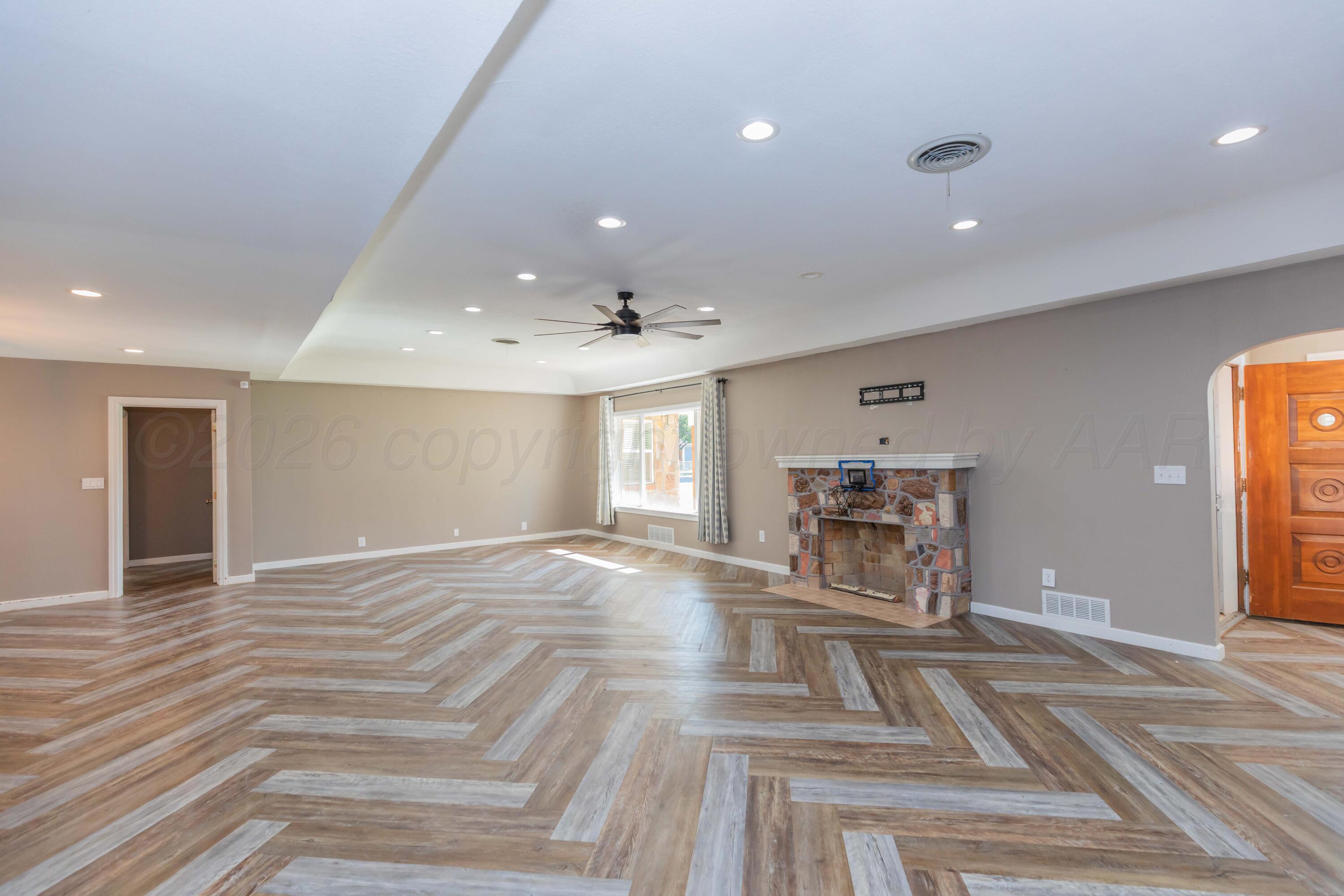 304 S Endicott Street Property Photo 7