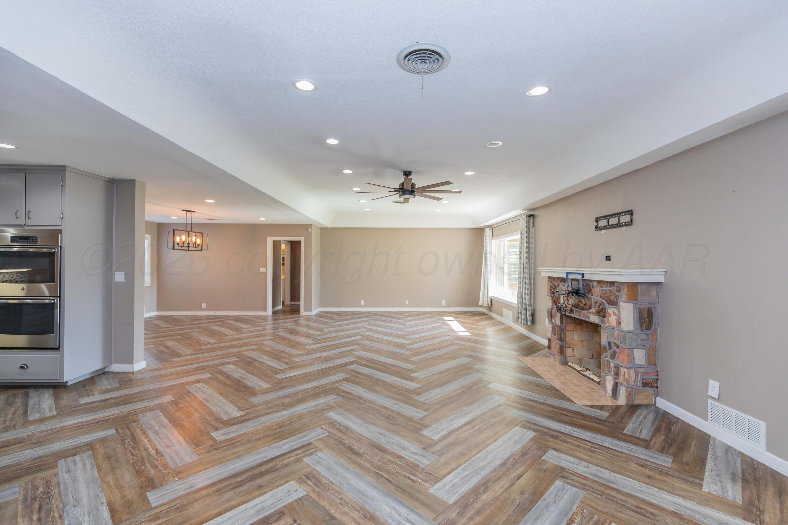 304 S Endicott Street Property Photo 8