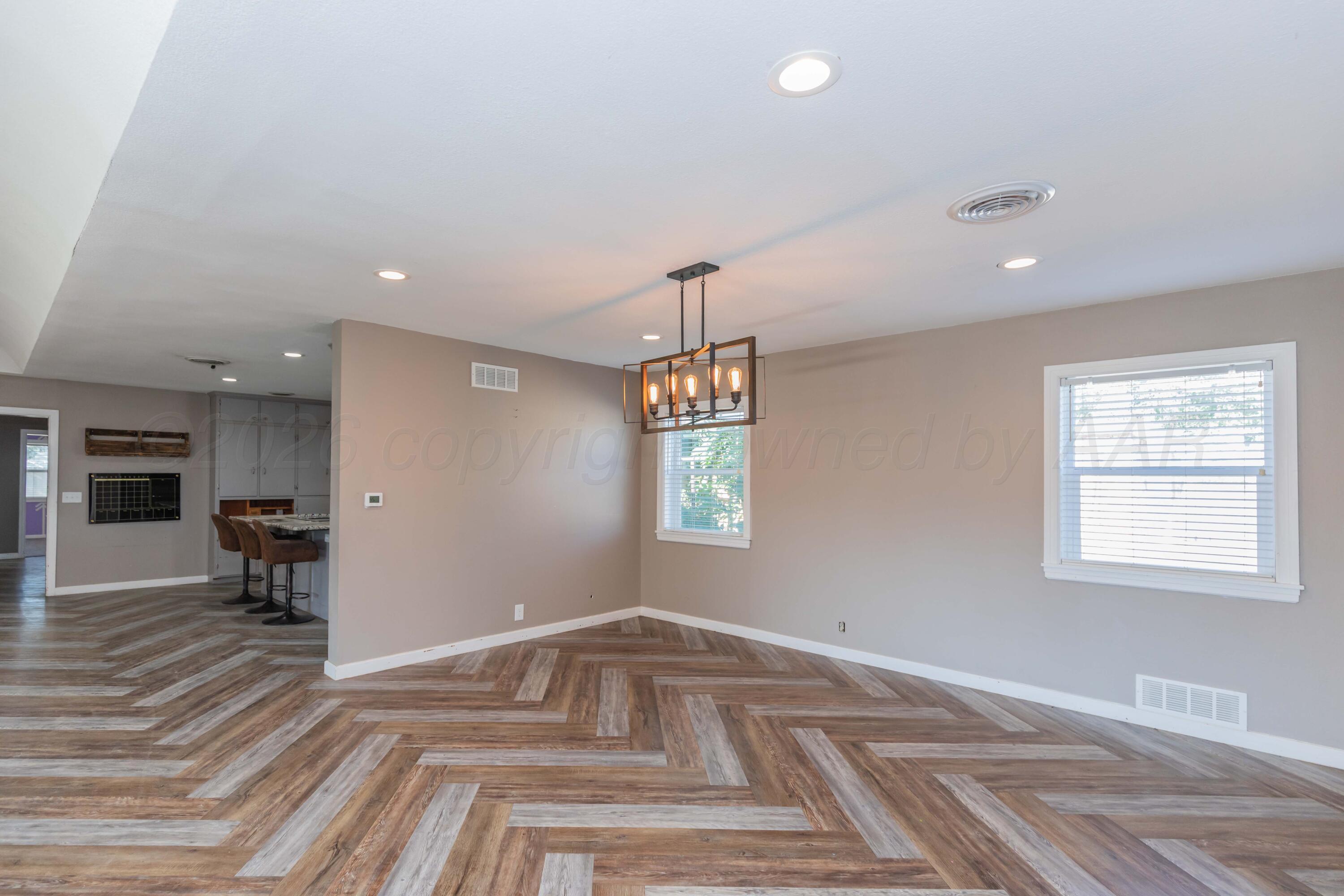 304 S Endicott Street Property Photo 14