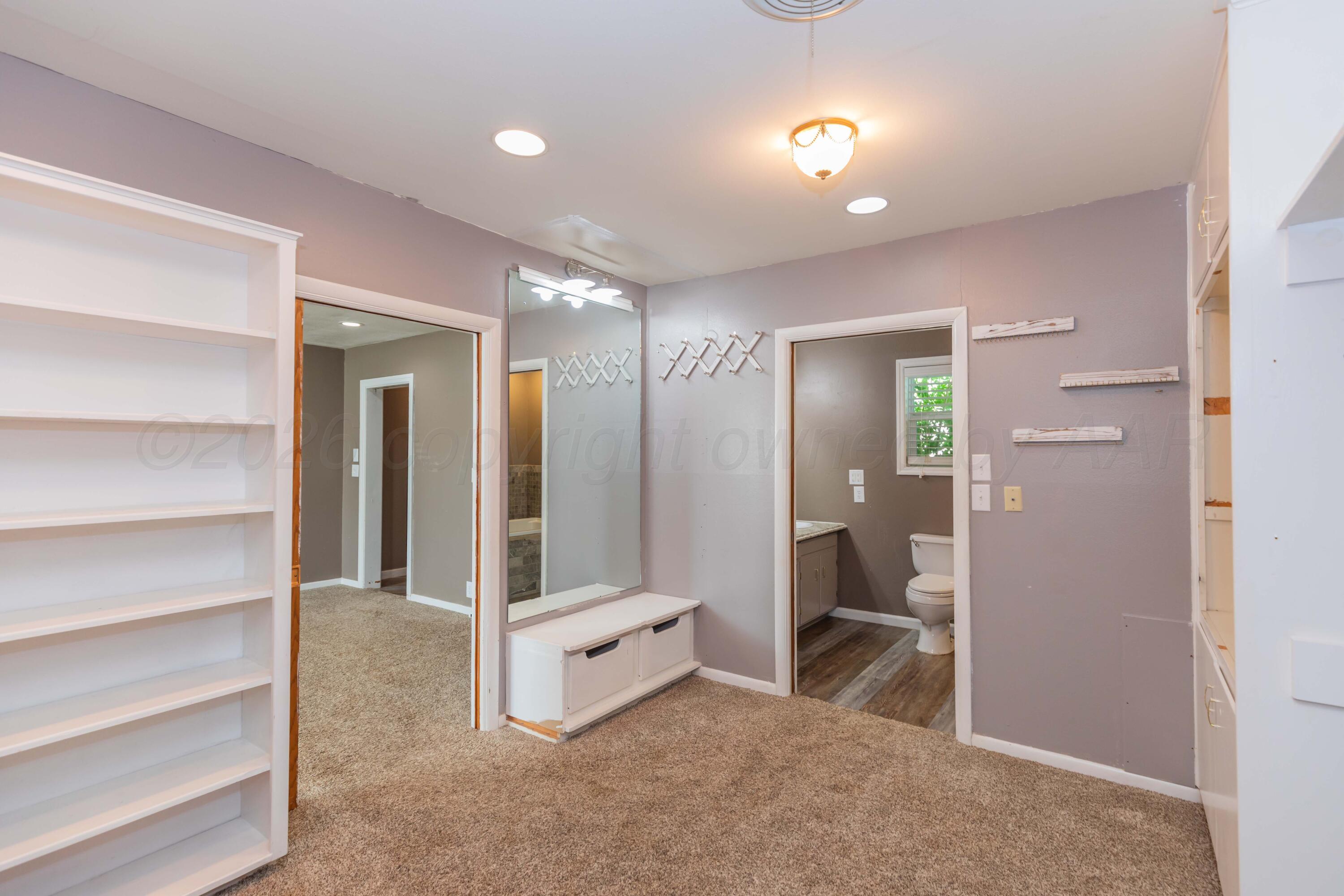 304 S Endicott Street Property Photo 25
