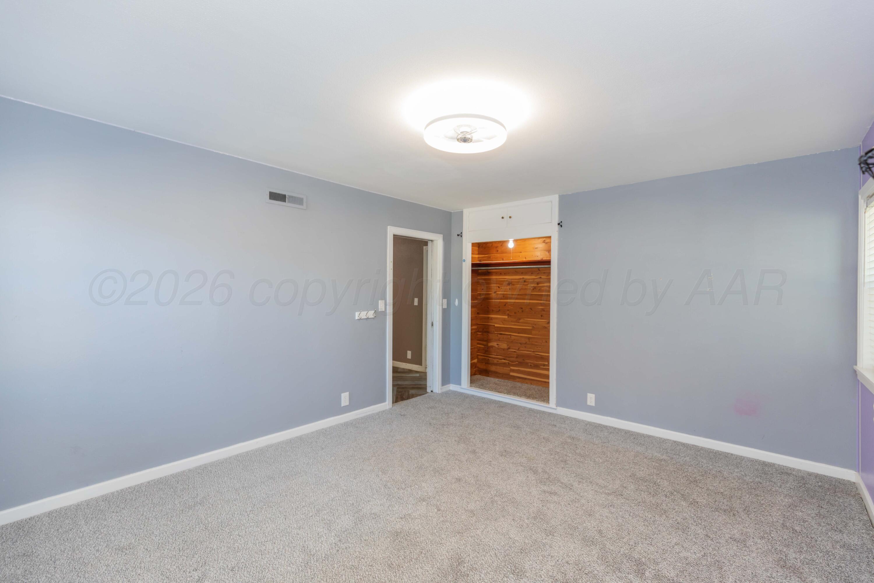 304 S Endicott Street Property Photo 35