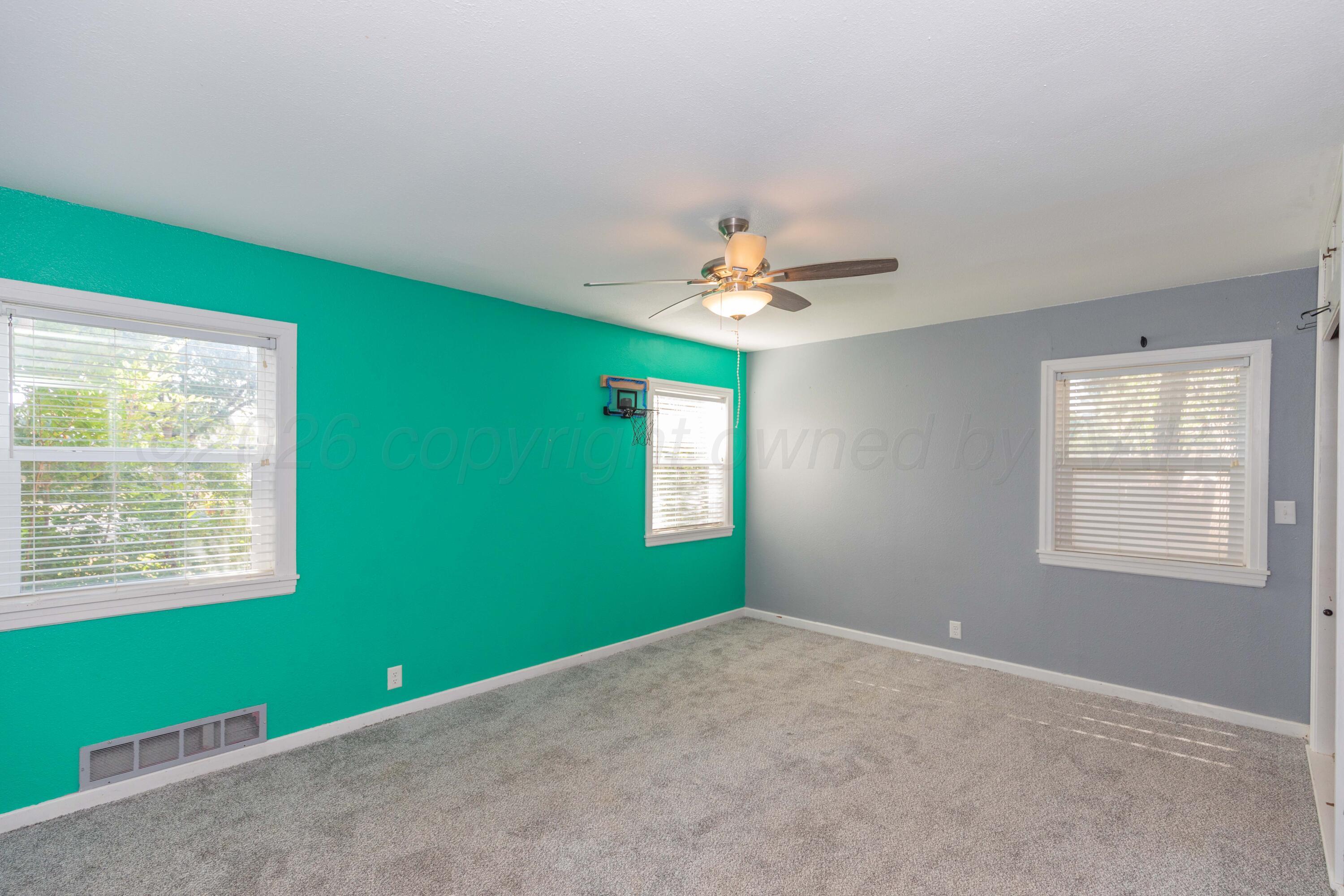 304 S Endicott Street Property Photo 39