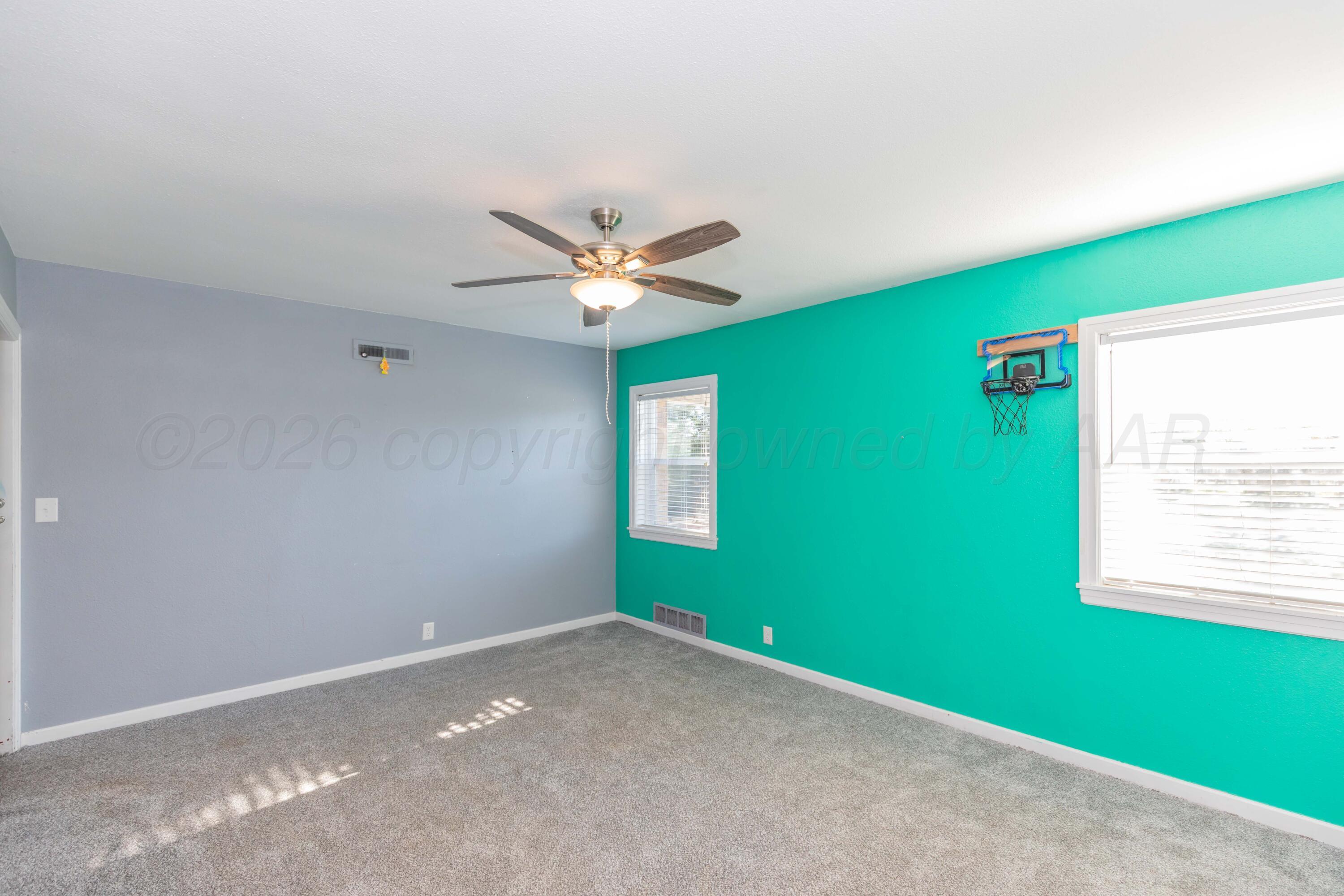 304 S Endicott Street Property Photo 40