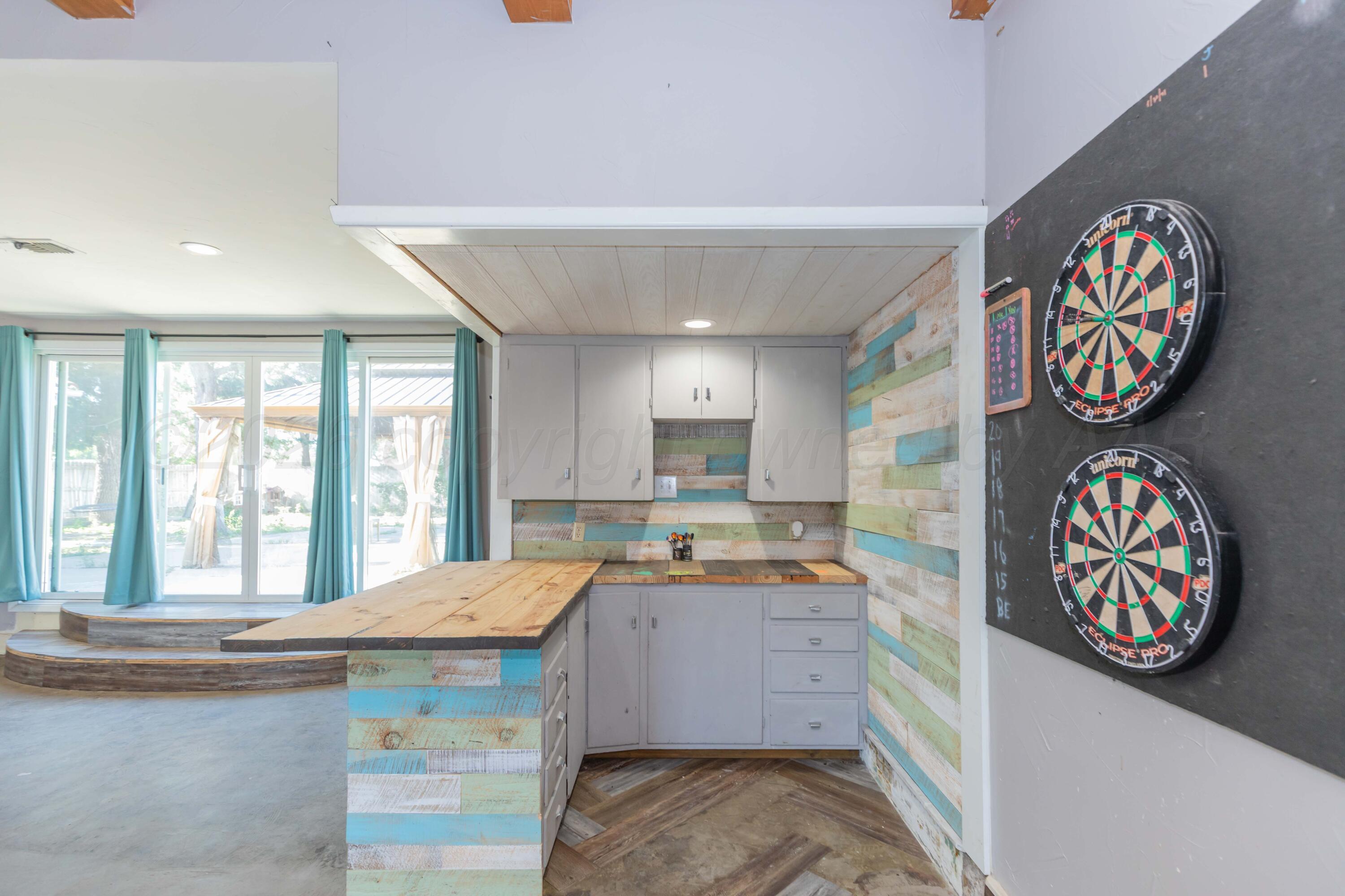 304 S Endicott Street Property Photo 44