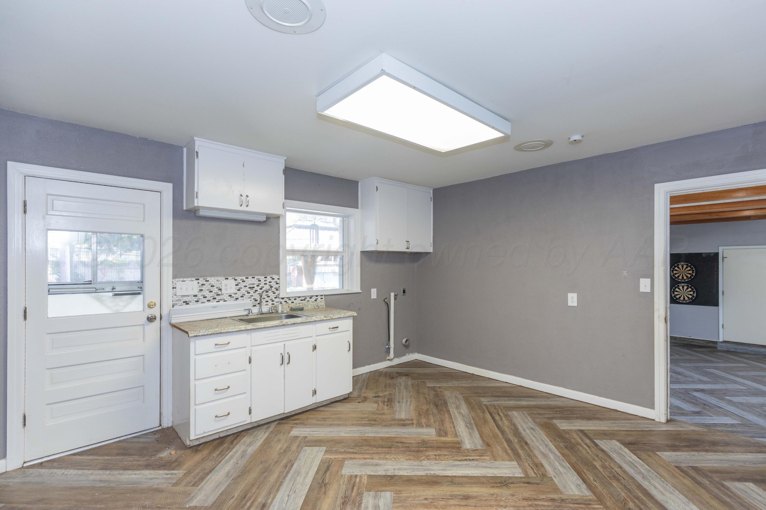304 S Endicott Street Property Photo 50