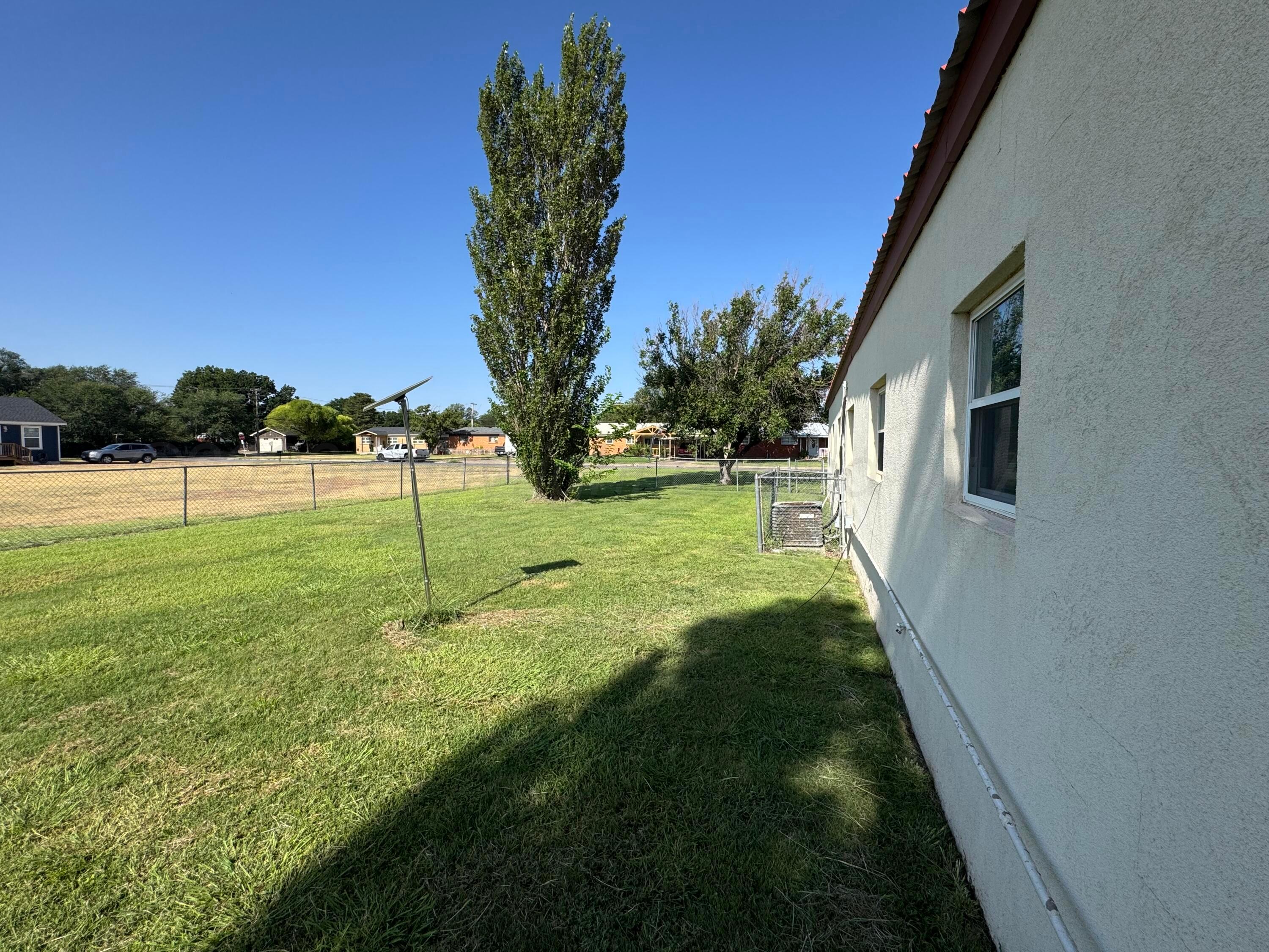 1801 S Drake Street Property Photo 16