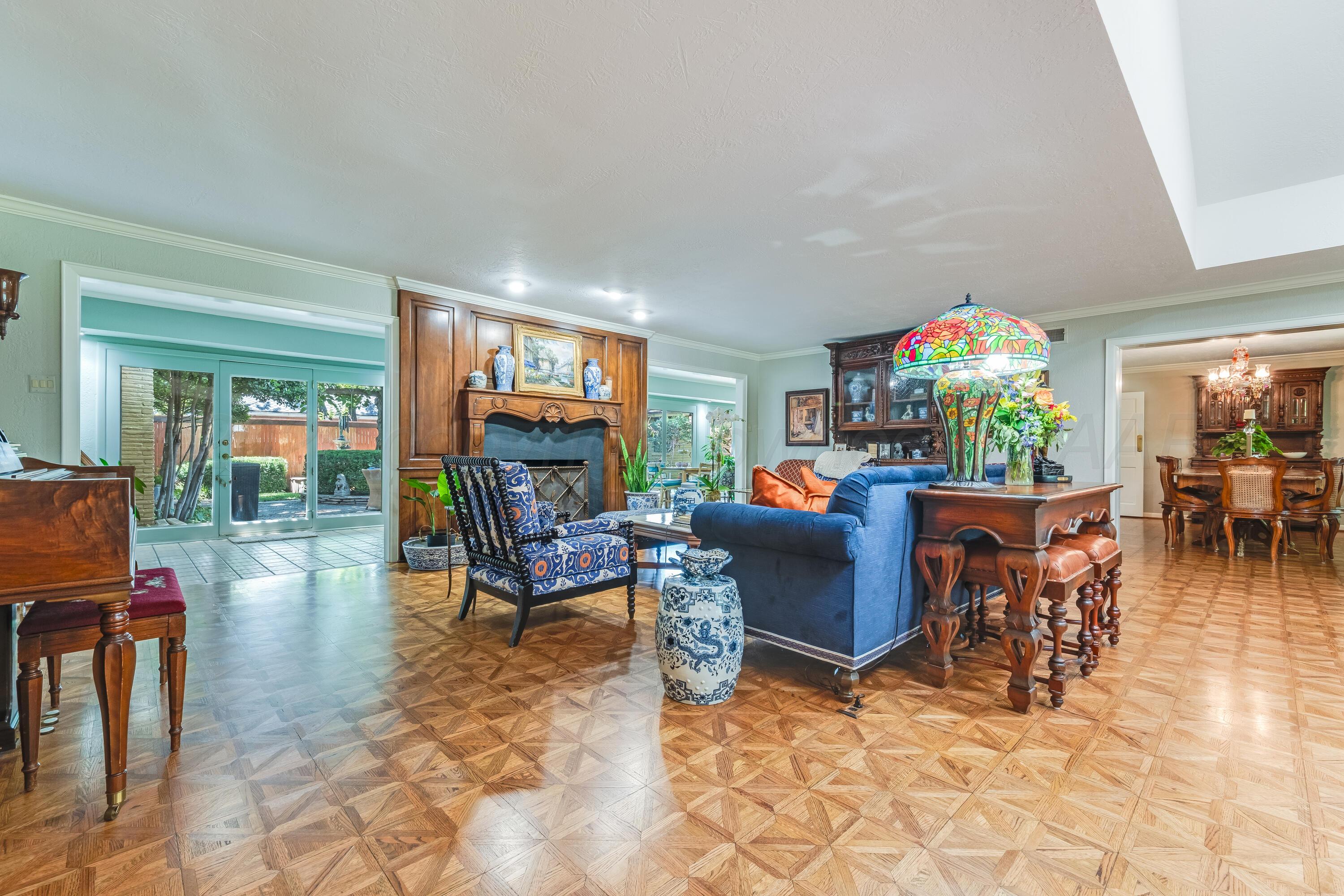 2808 S Bonham Street Property Photo 4