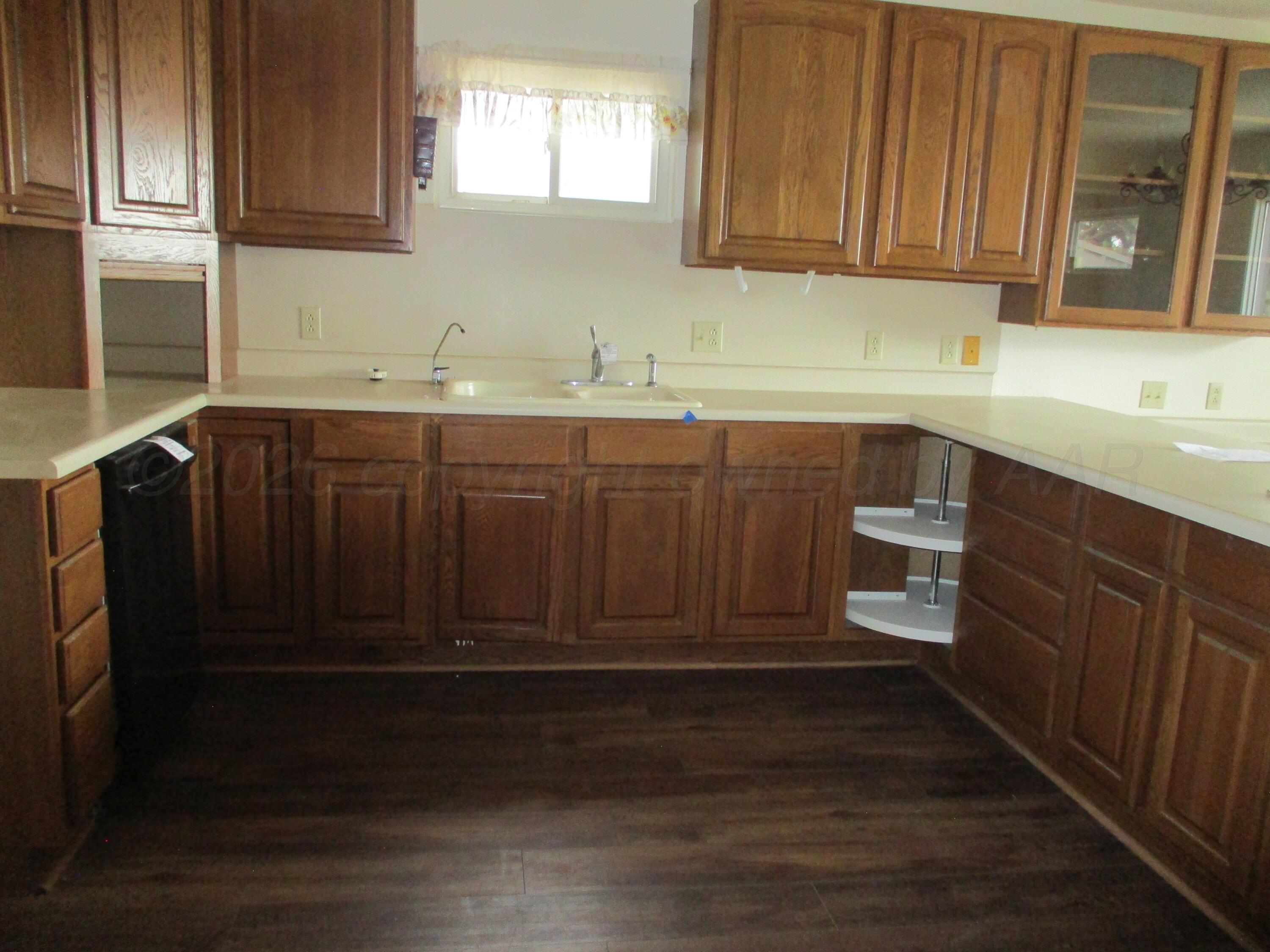 1200 E Harvester Avenue Property Photo 4