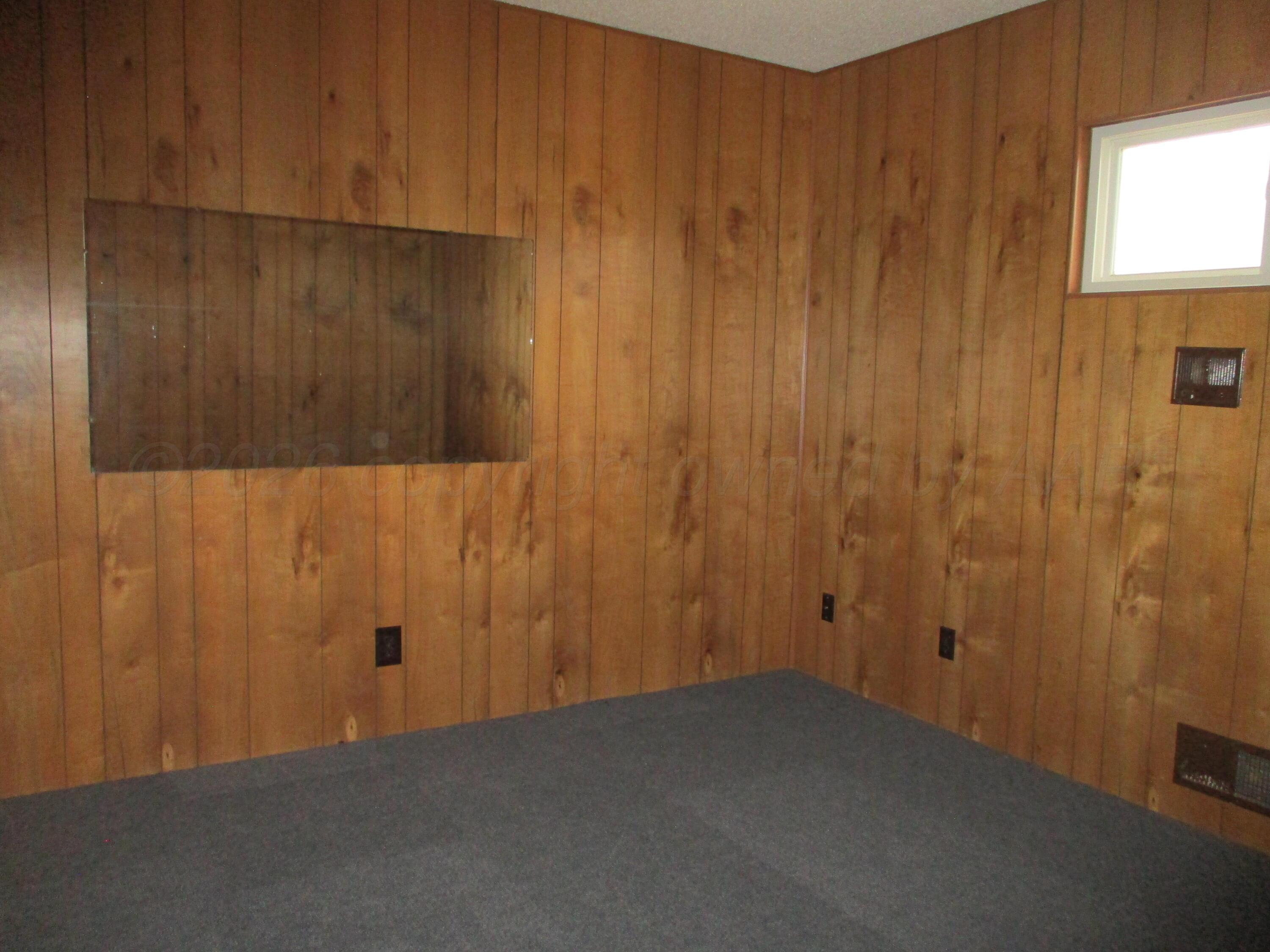 1200 E Harvester Avenue Property Photo 10