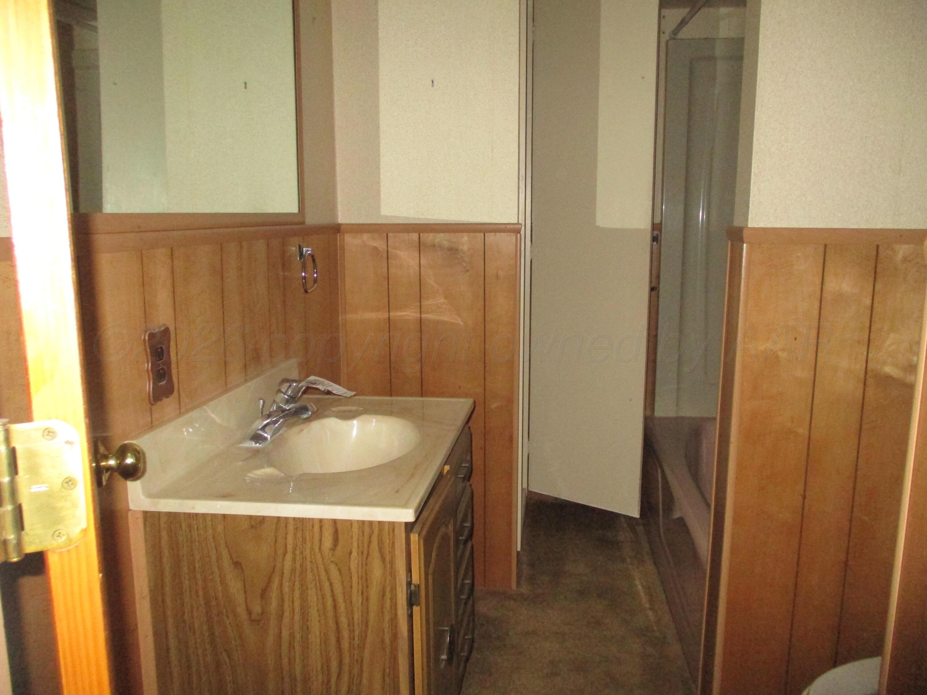 1200 E Harvester Avenue Property Photo 13
