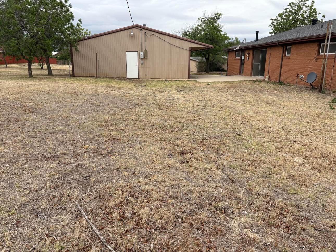 1200 E Harvester Avenue Property Photo 17