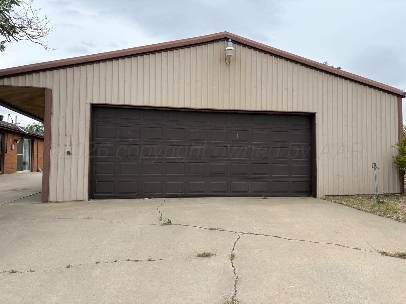 1200 E Harvester Avenue Property Photo 18