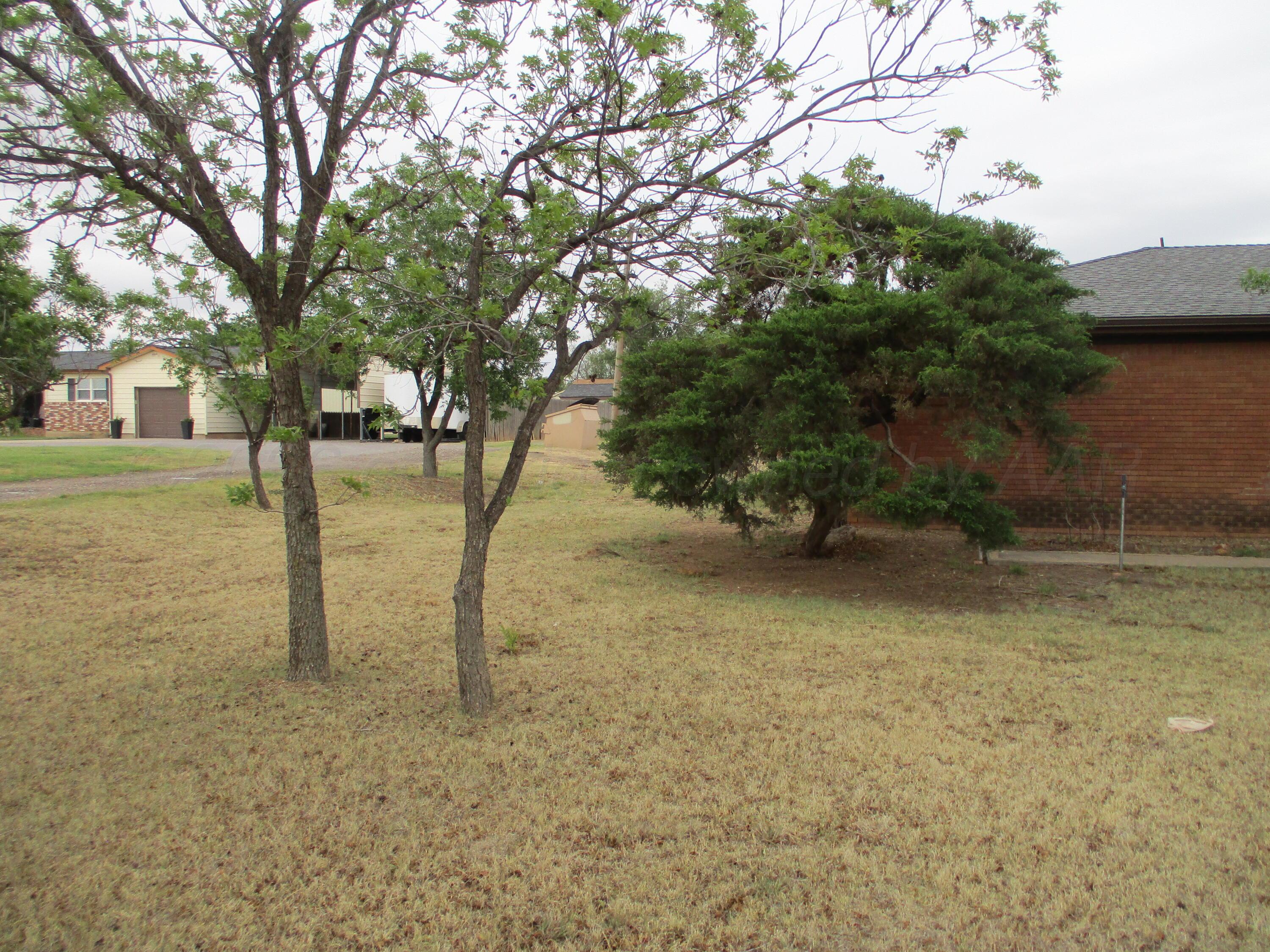 1200 E Harvester Avenue Property Photo 20
