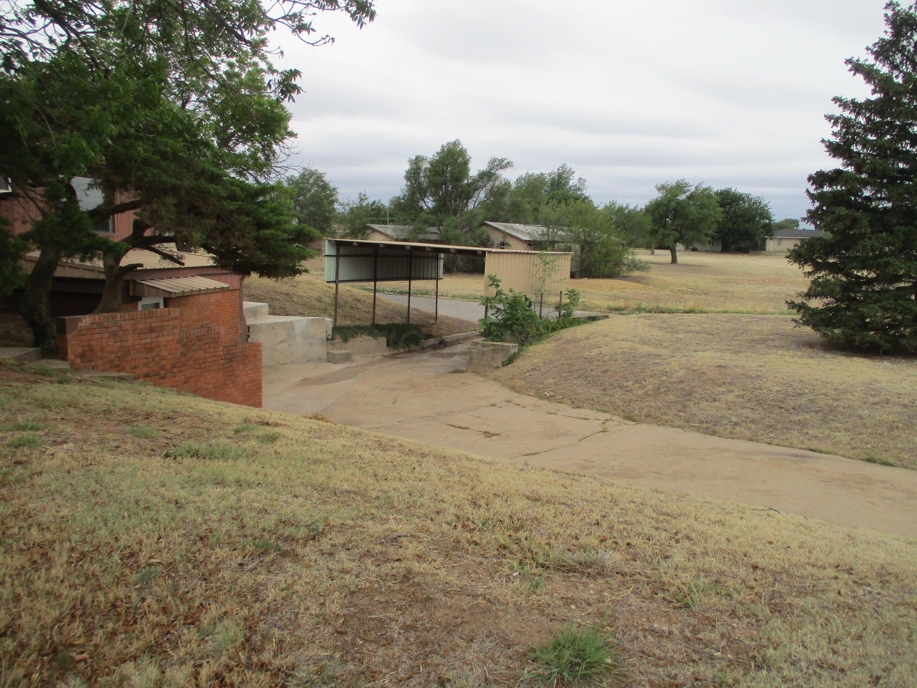 1200 E Harvester Avenue Property Photo 22