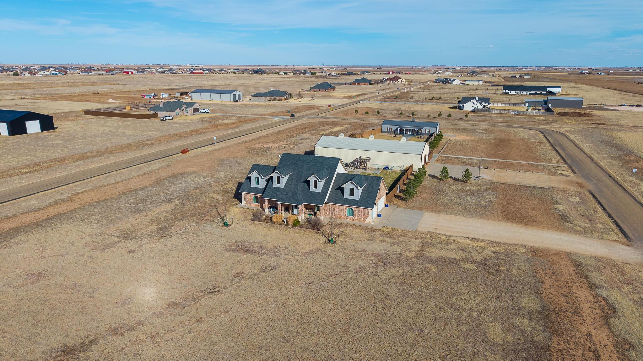 19000 Spirit Loop Property Photo 2