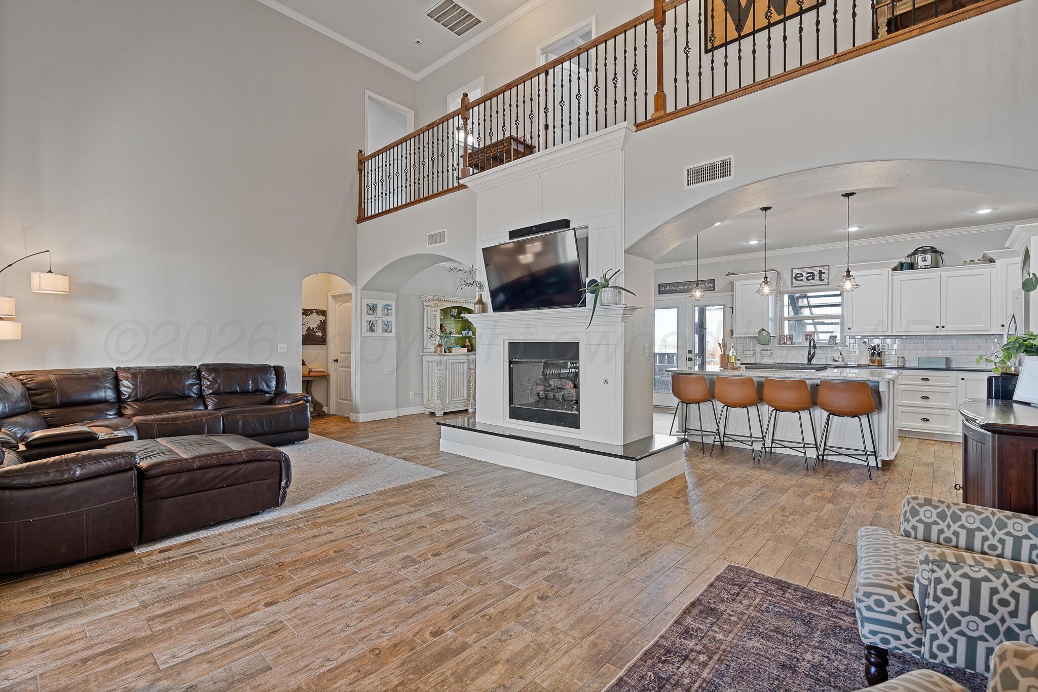 19000 Spirit Loop Property Photo 8