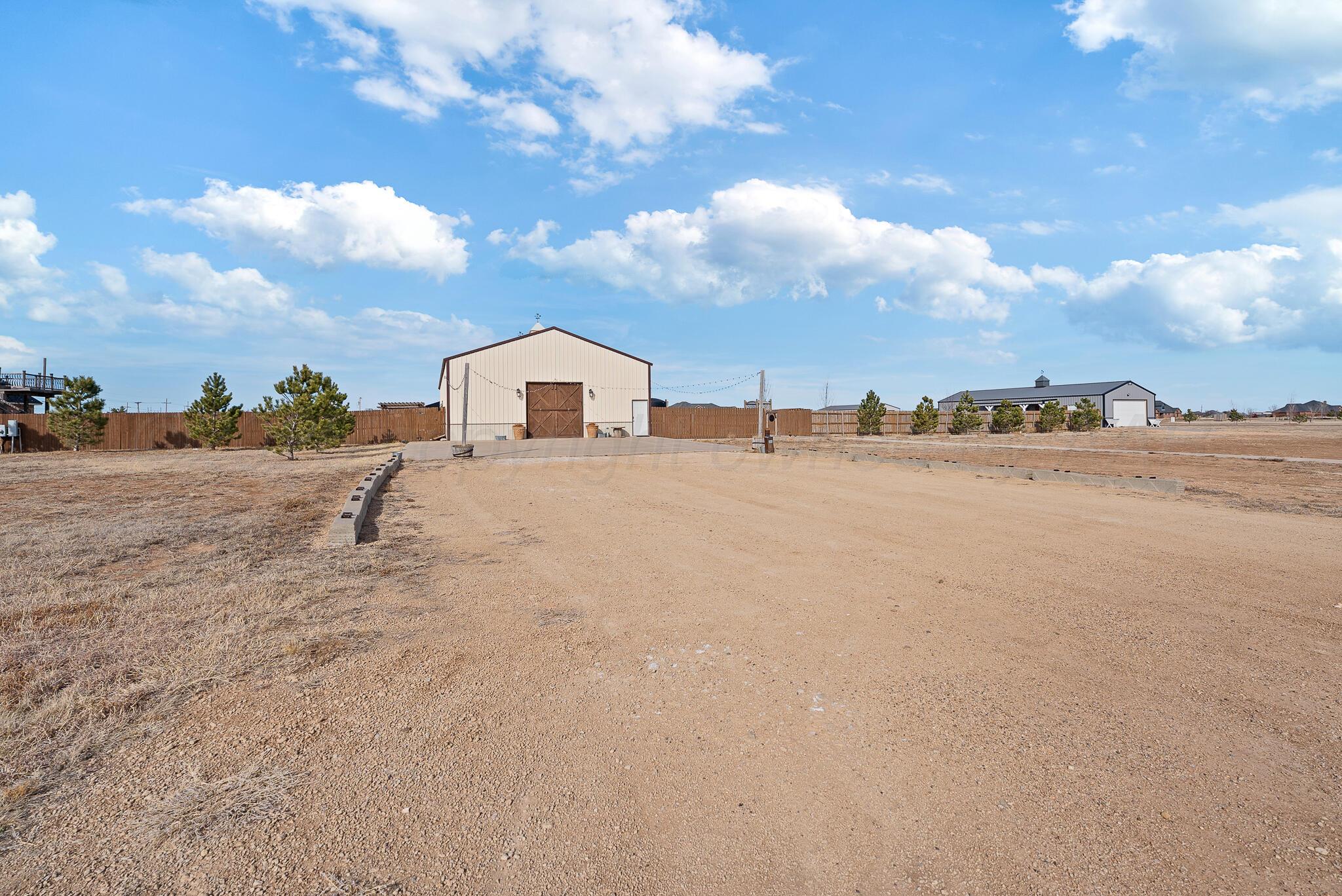 19000 Spirit Loop Property Photo 41