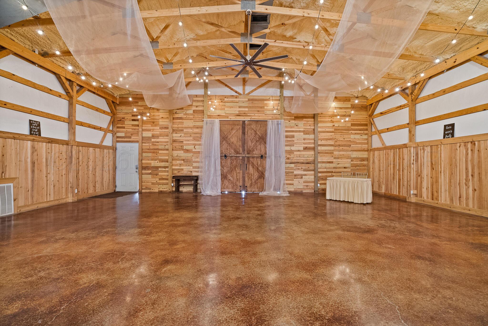 19000 Spirit Loop Property Photo 43