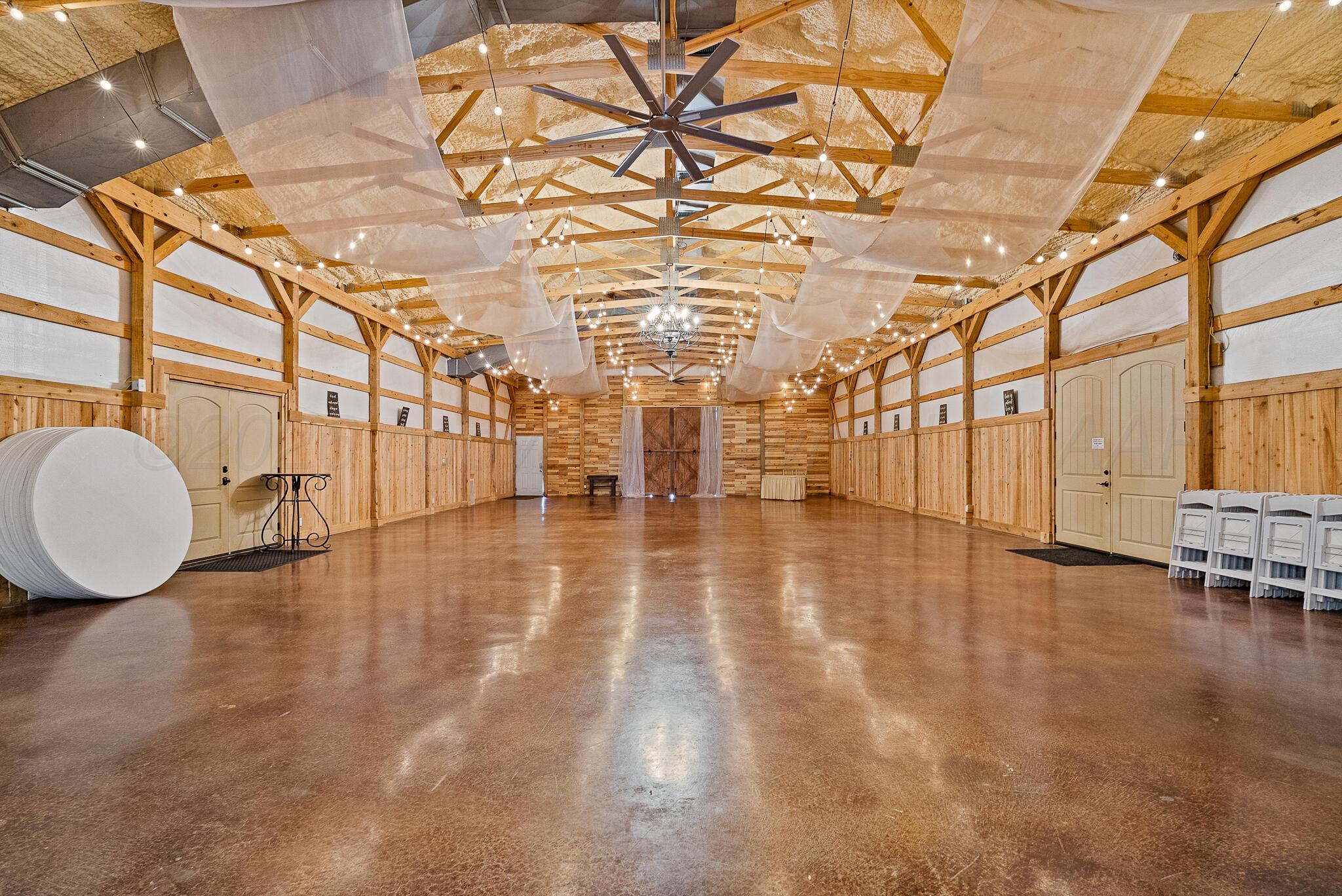 19000 Spirit Loop Property Photo 44