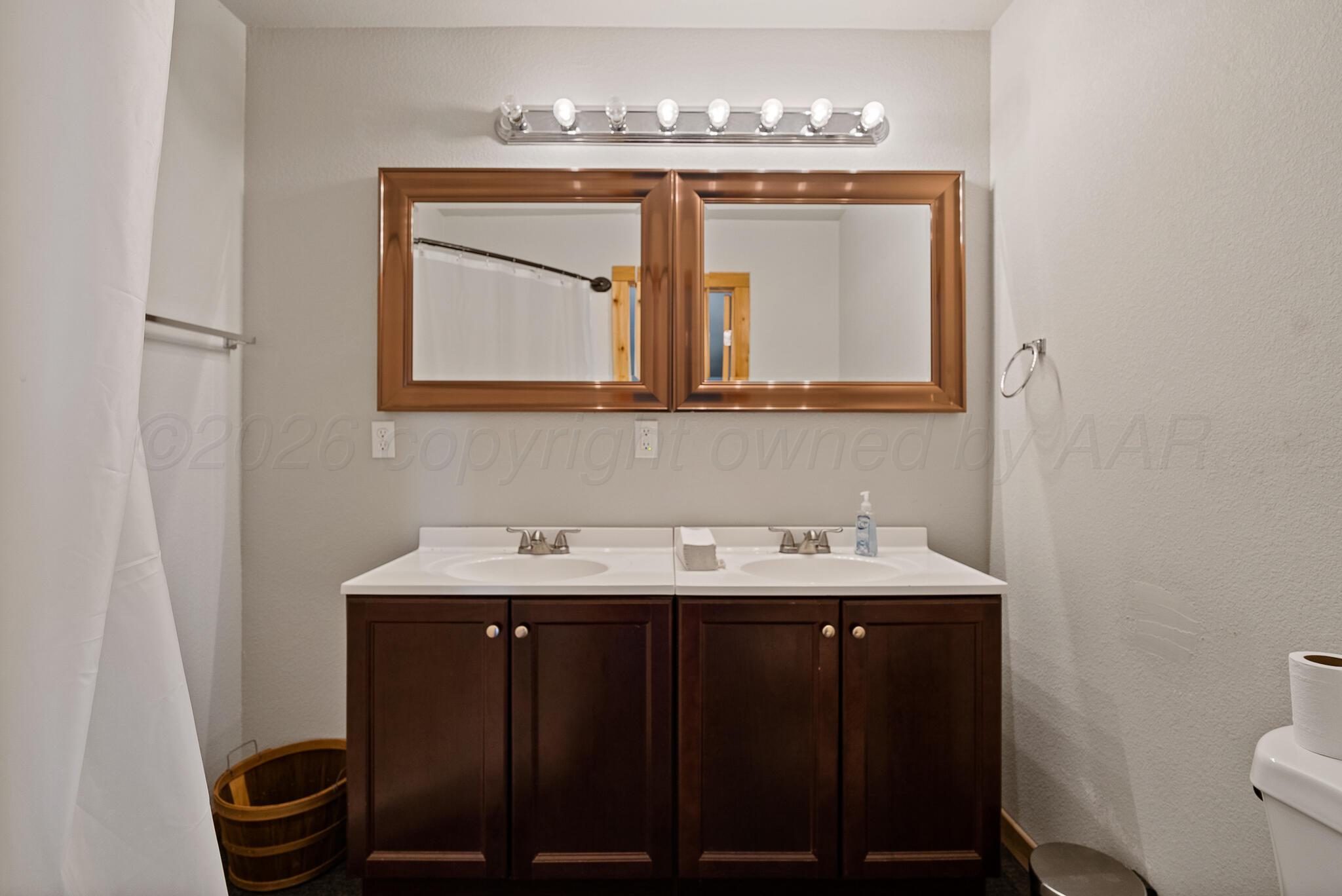 19000 Spirit Loop Property Photo 49