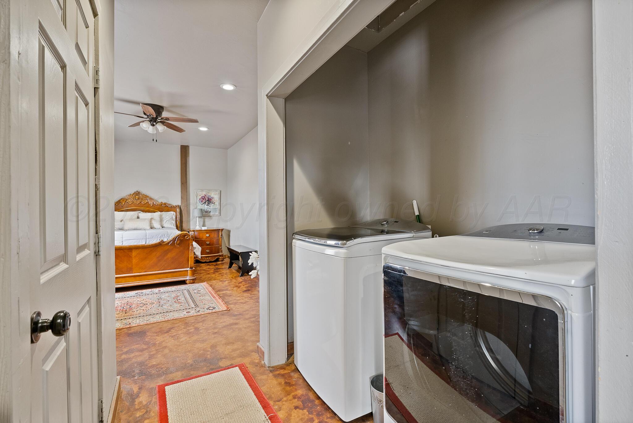 19000 Spirit Loop Property Photo 68