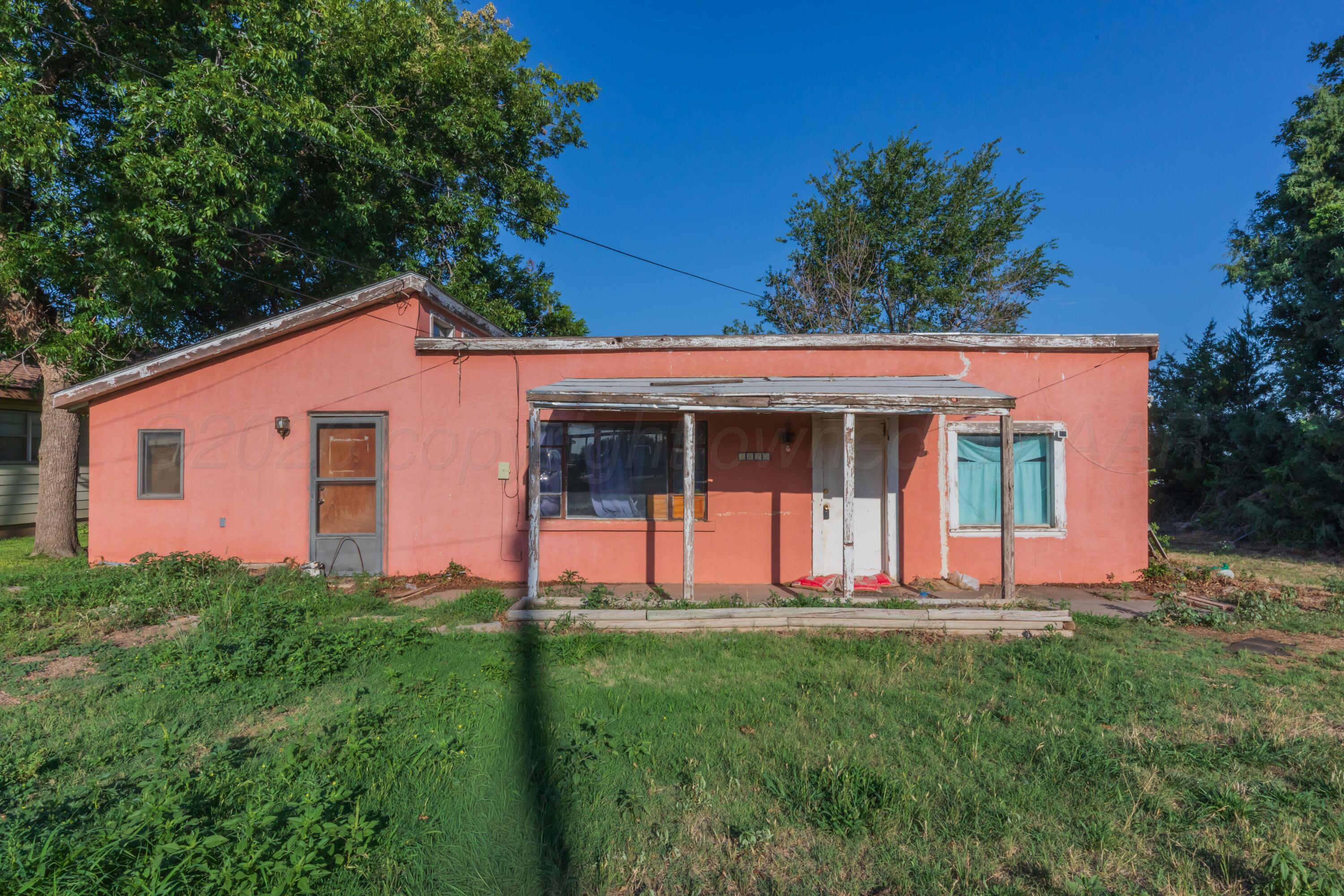 4823 Mountain Drive Property Photo 1