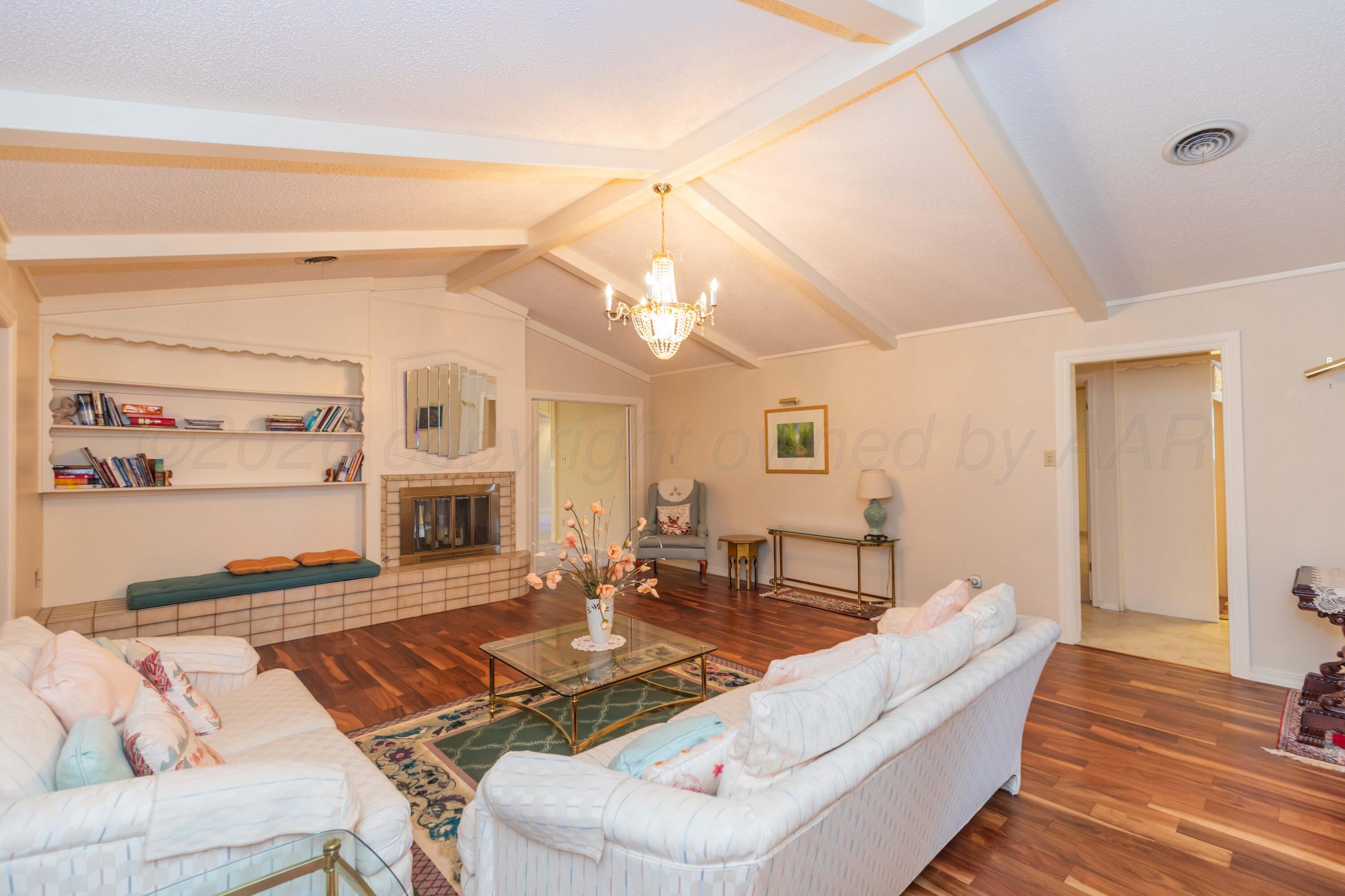 2300 Duncan Street Property Photo 7