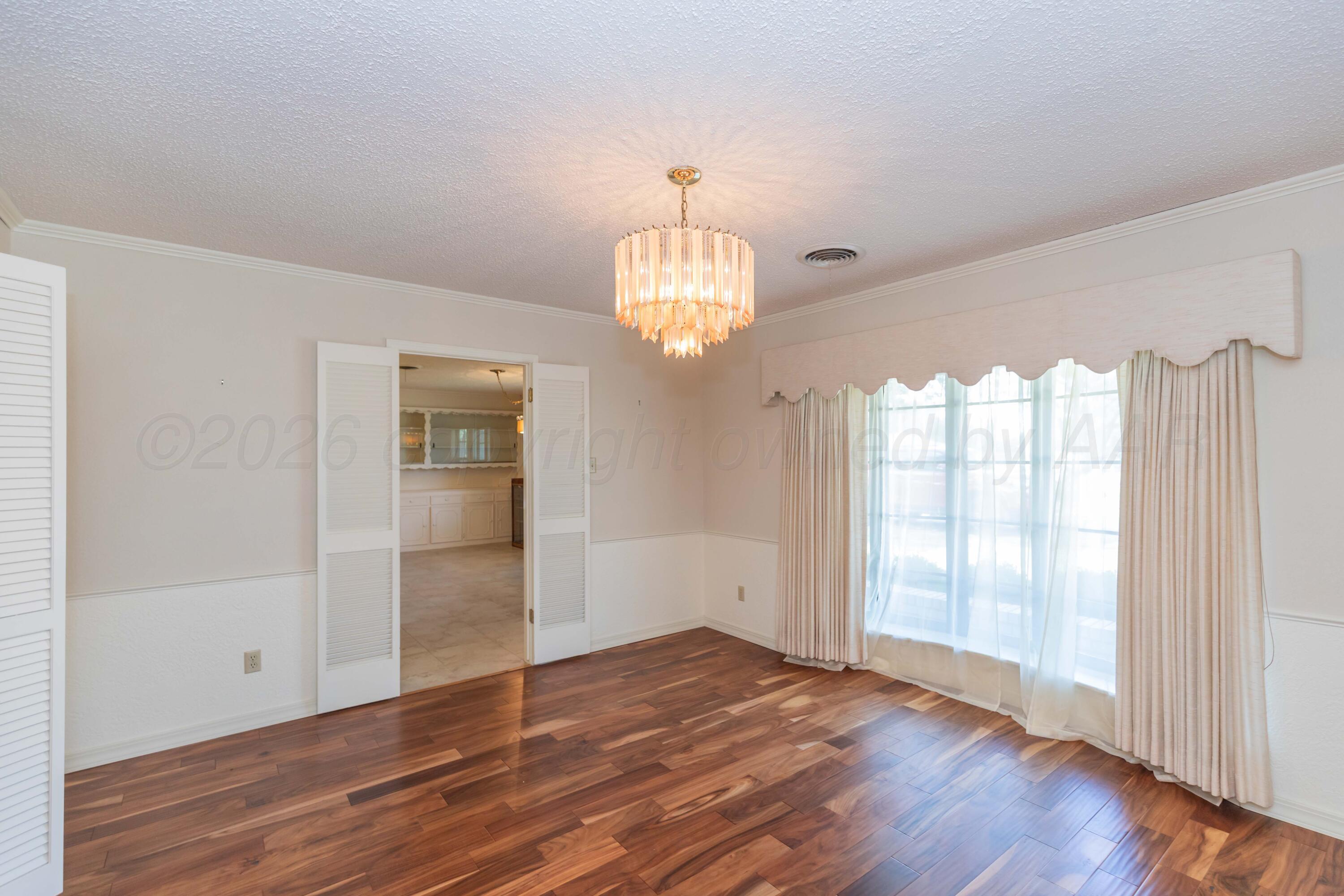 2300 Duncan Street Property Photo 16