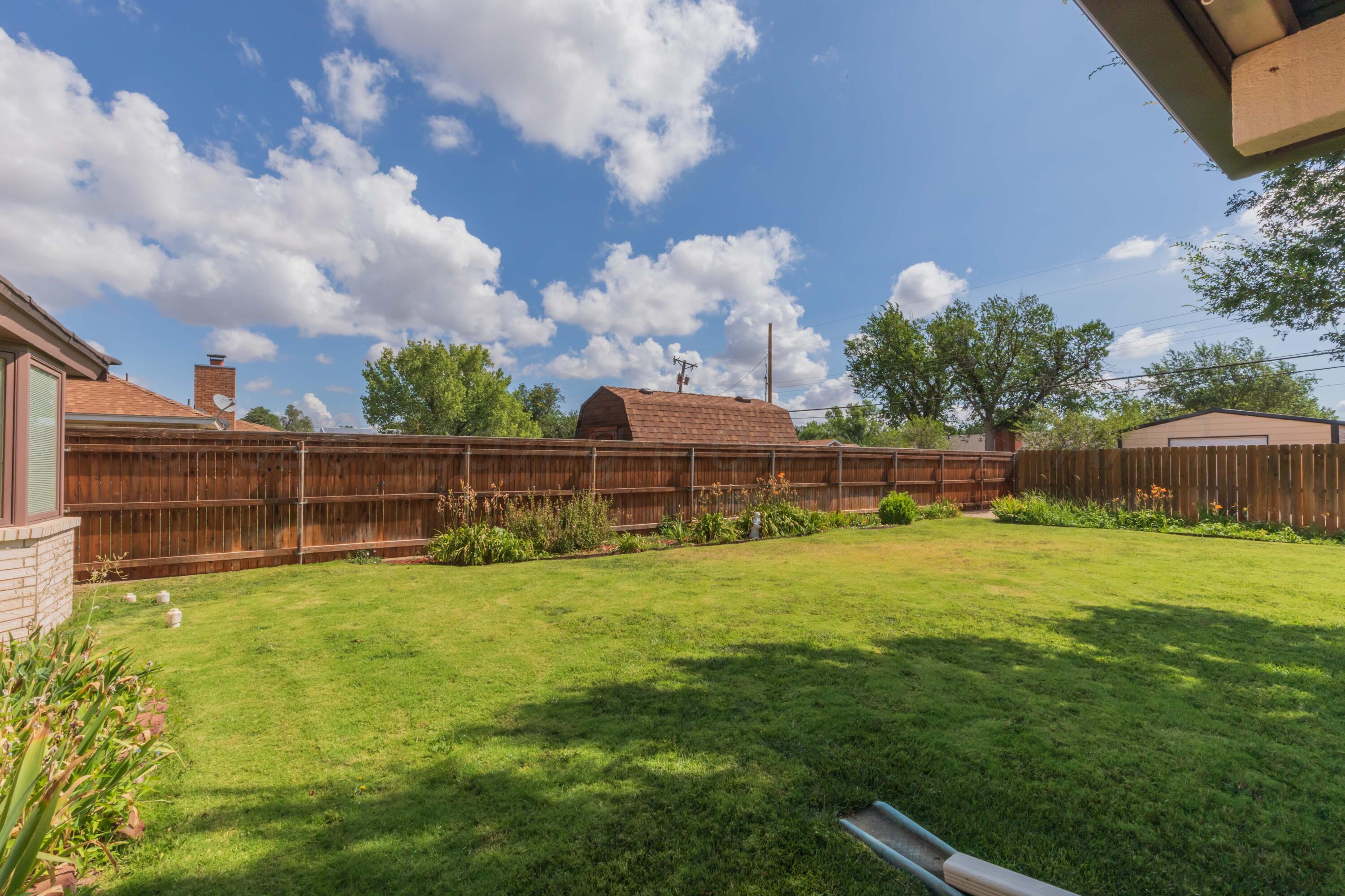 2300 Duncan Street Property Photo 18