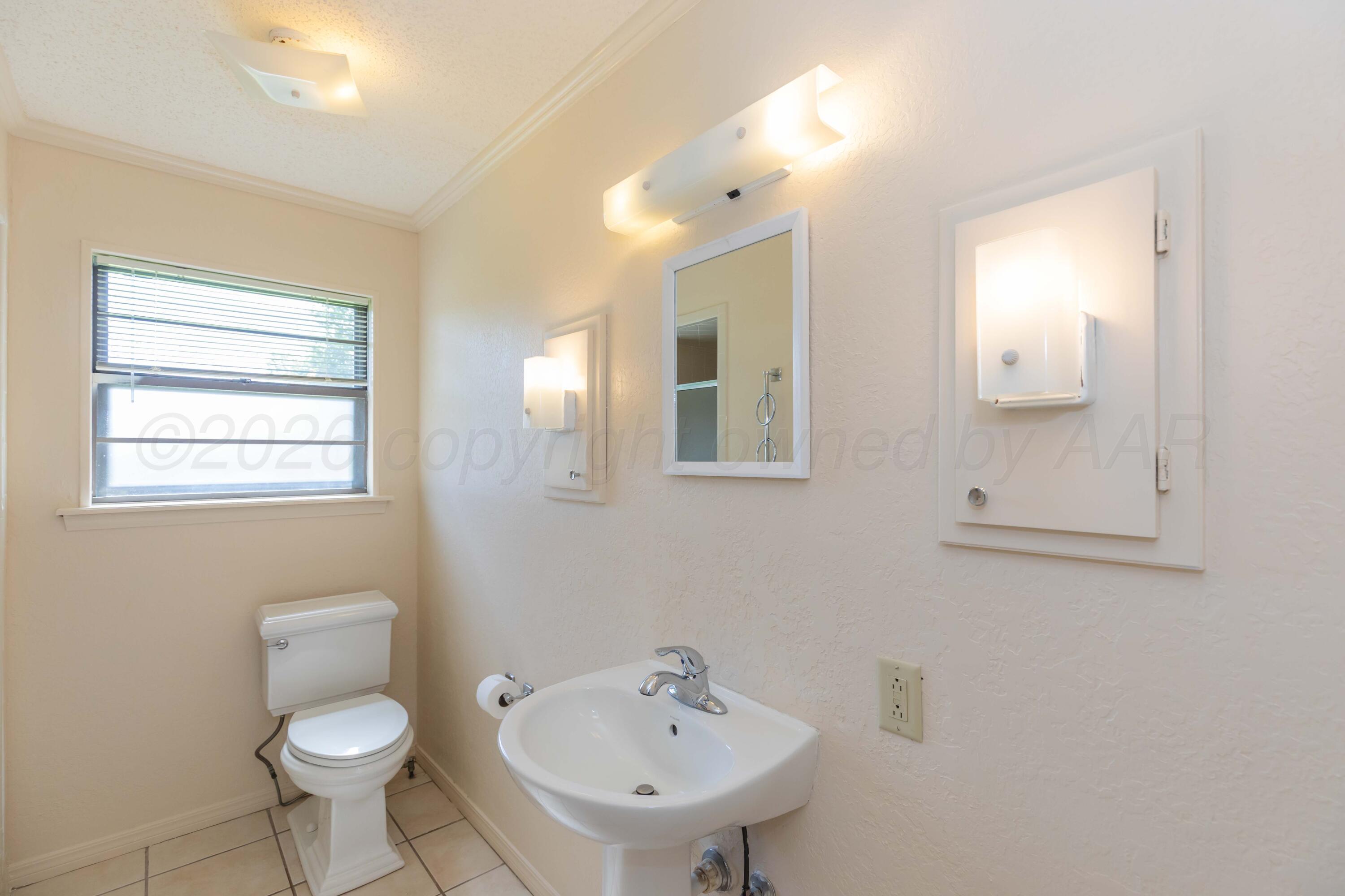 2300 Duncan Street Property Photo 31