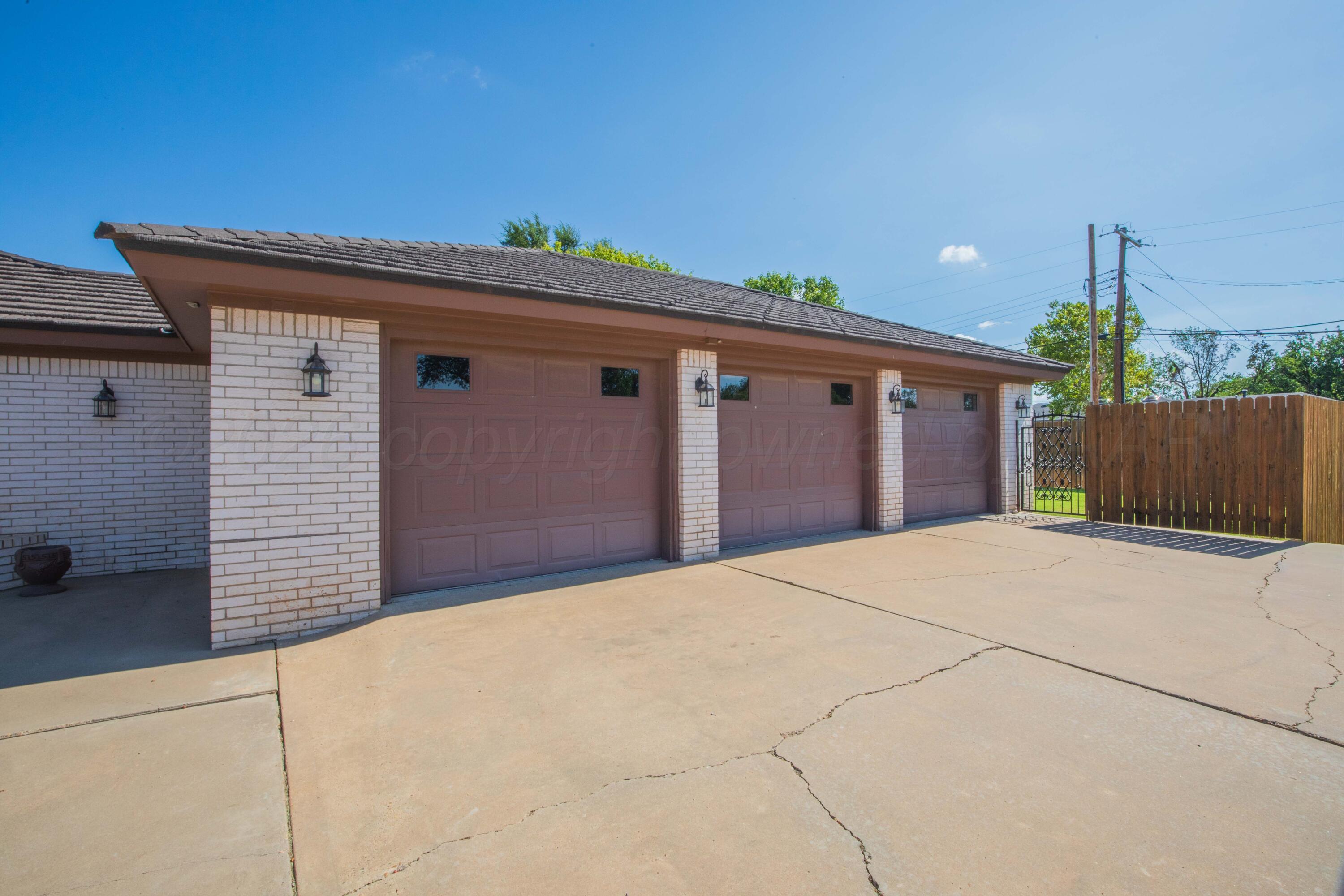 2300 Duncan Street Property Photo 46
