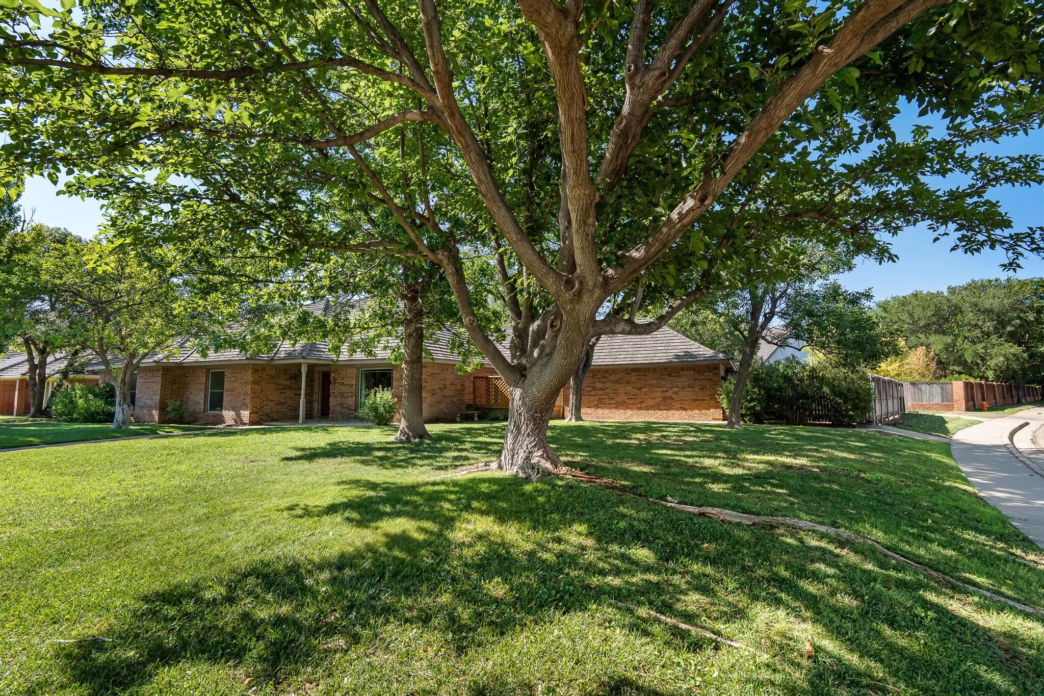 7617 Tripp Avenue Property Photo 3