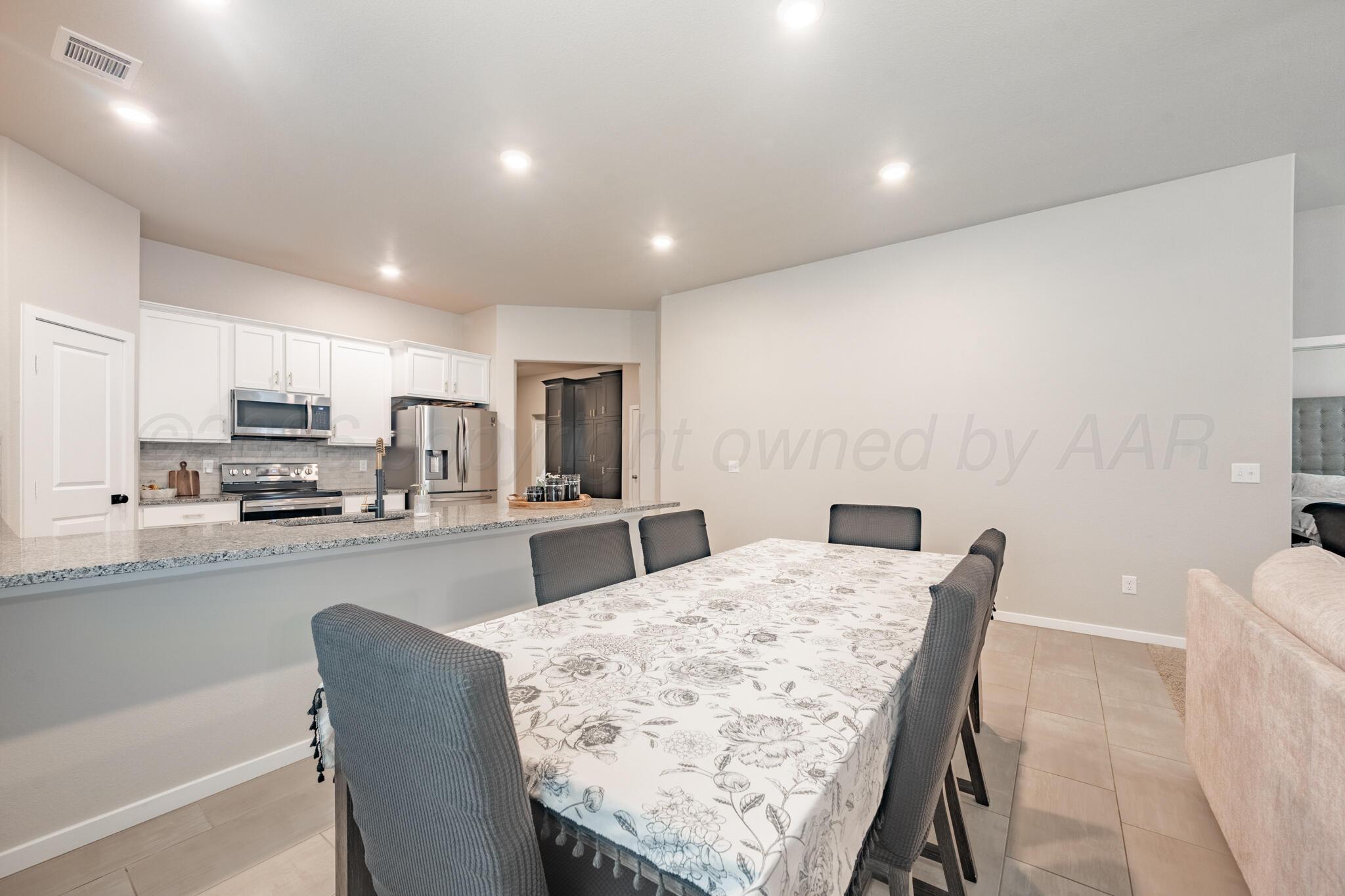 9207 Lexford Property Photo 10