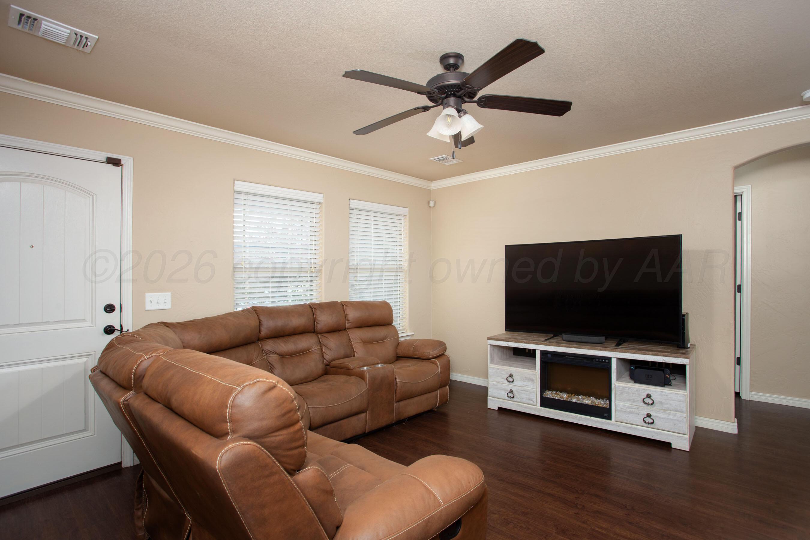 2800 Simkins Lane Property Photo 3