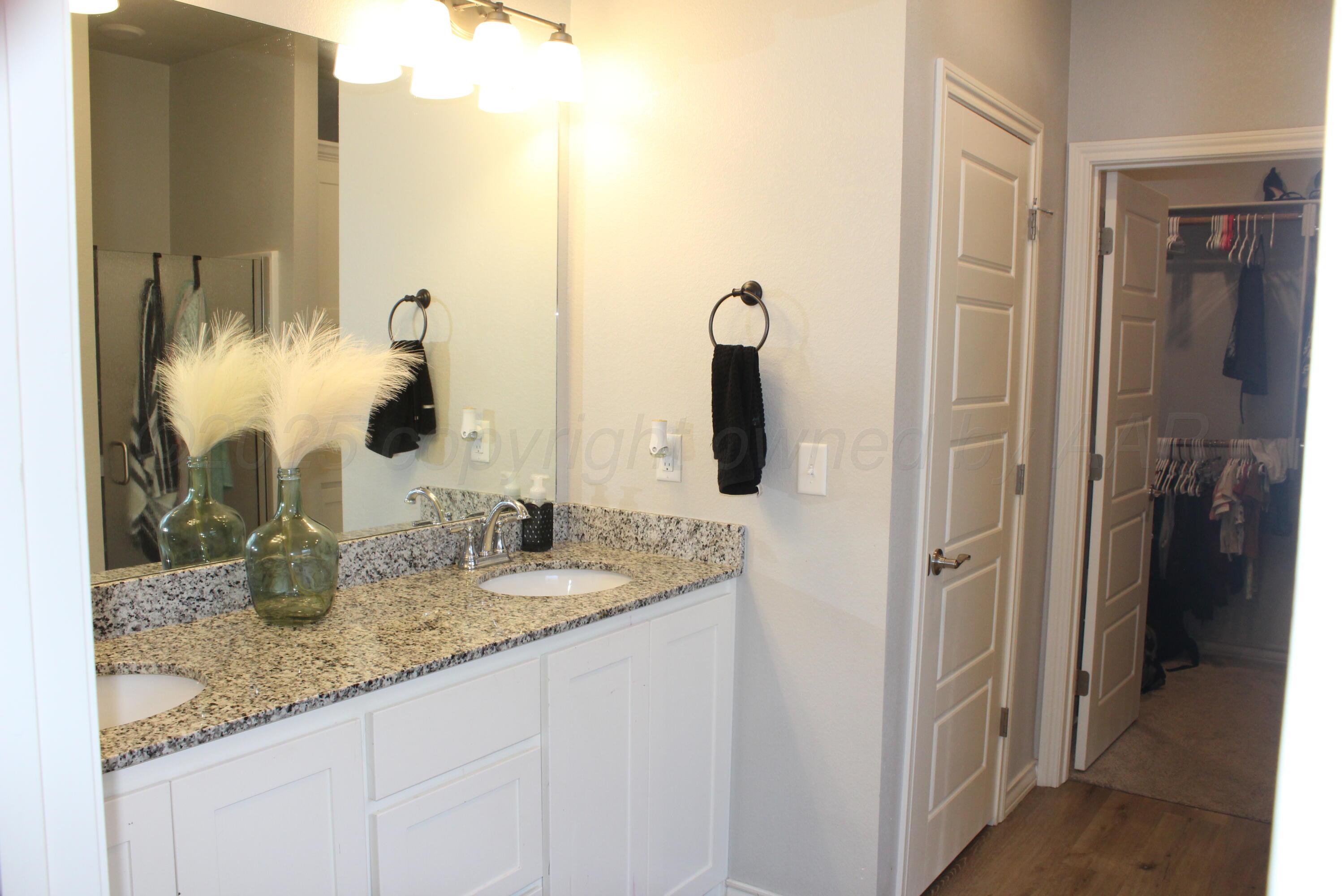 1123 Estacado Street Property Photo 6