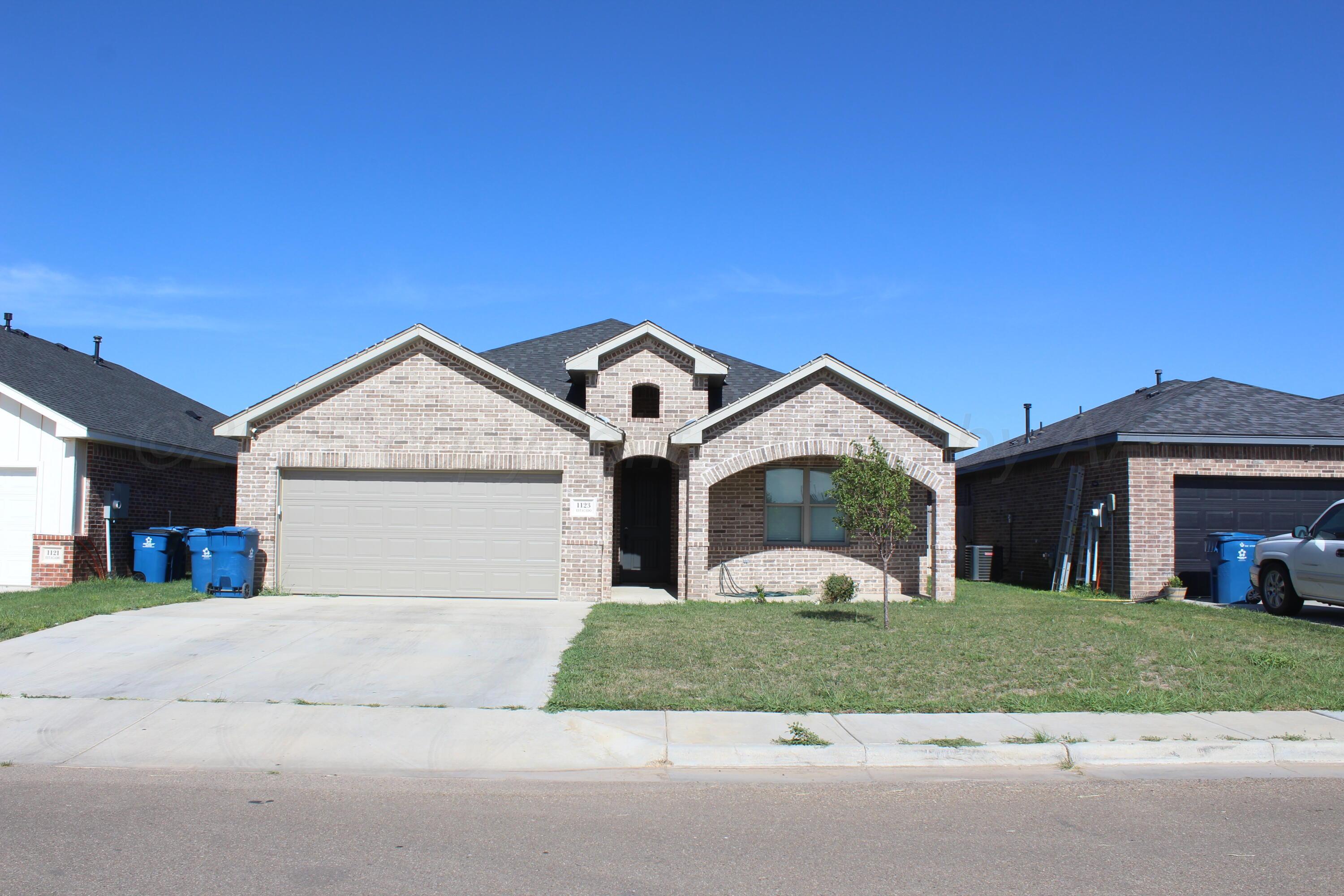 1123 Estacado Street Property Photo 14