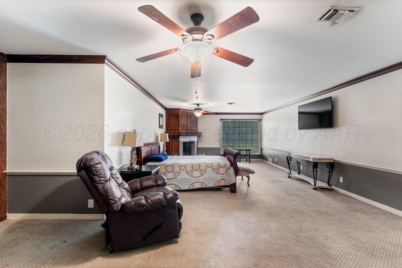 402 Linden Street Property Photo 45
