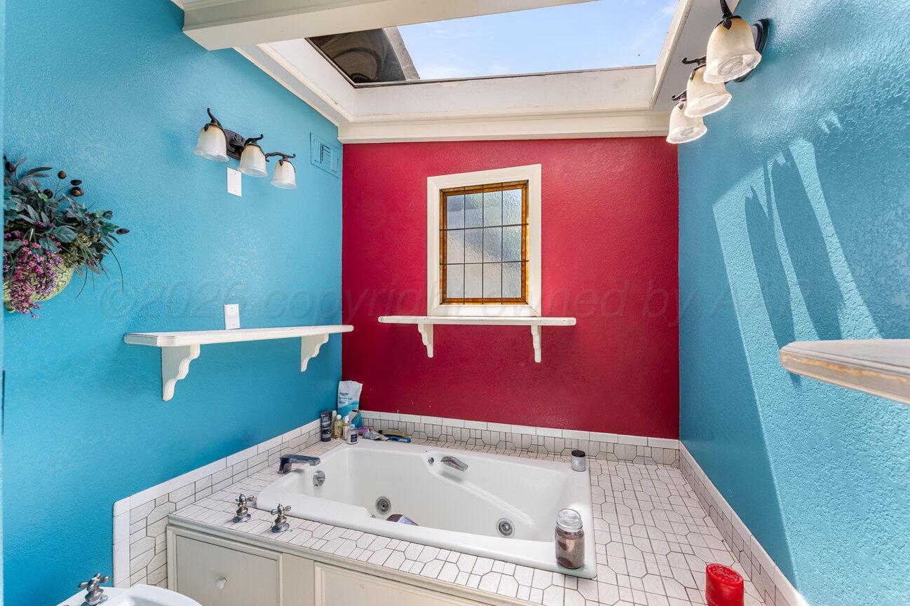 402 Linden Street Property Photo 56