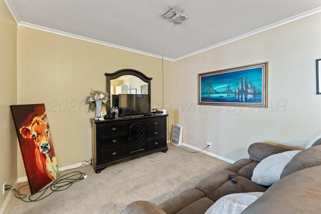 402 Linden Street Property Photo 59