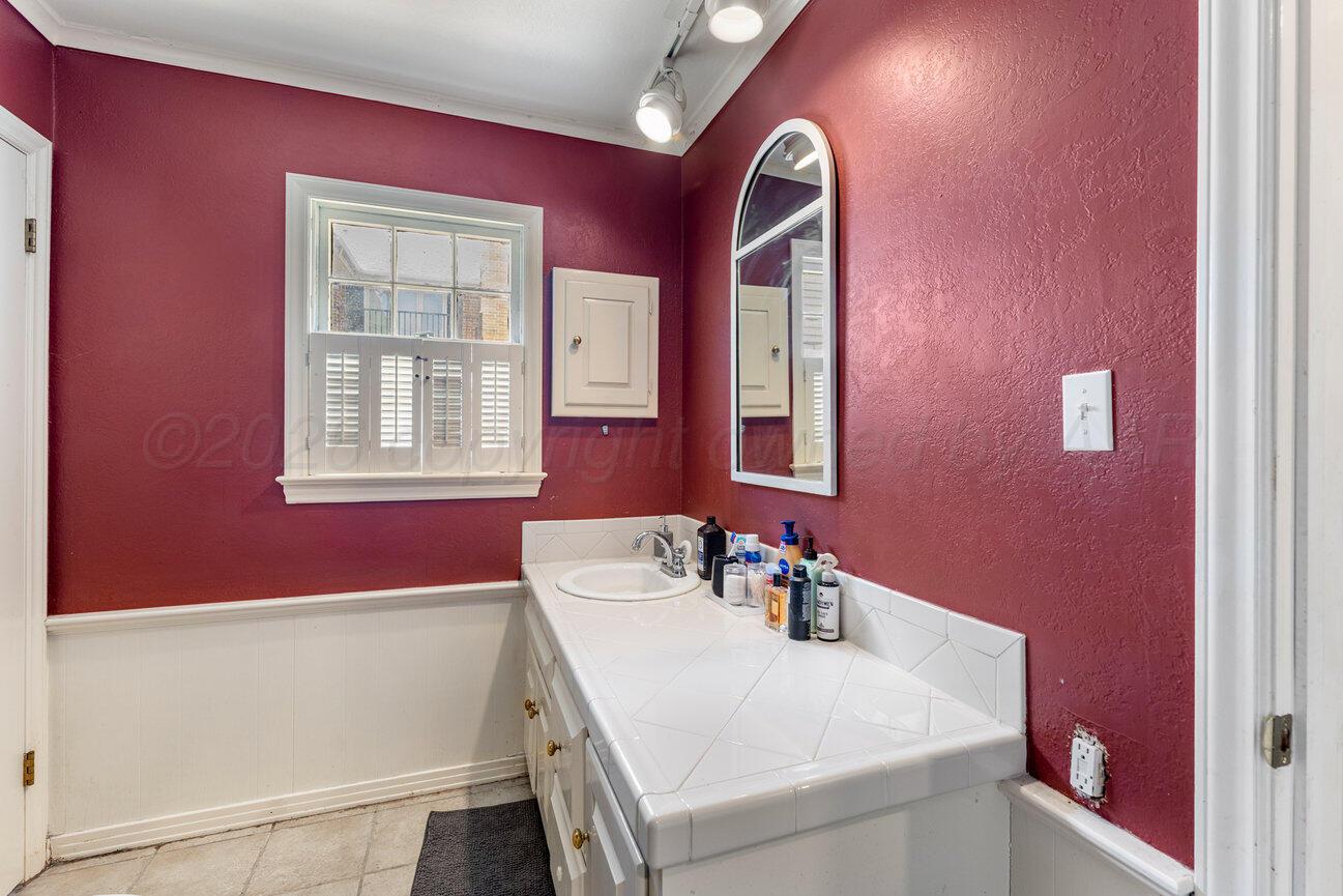 402 Linden Street Property Photo 75