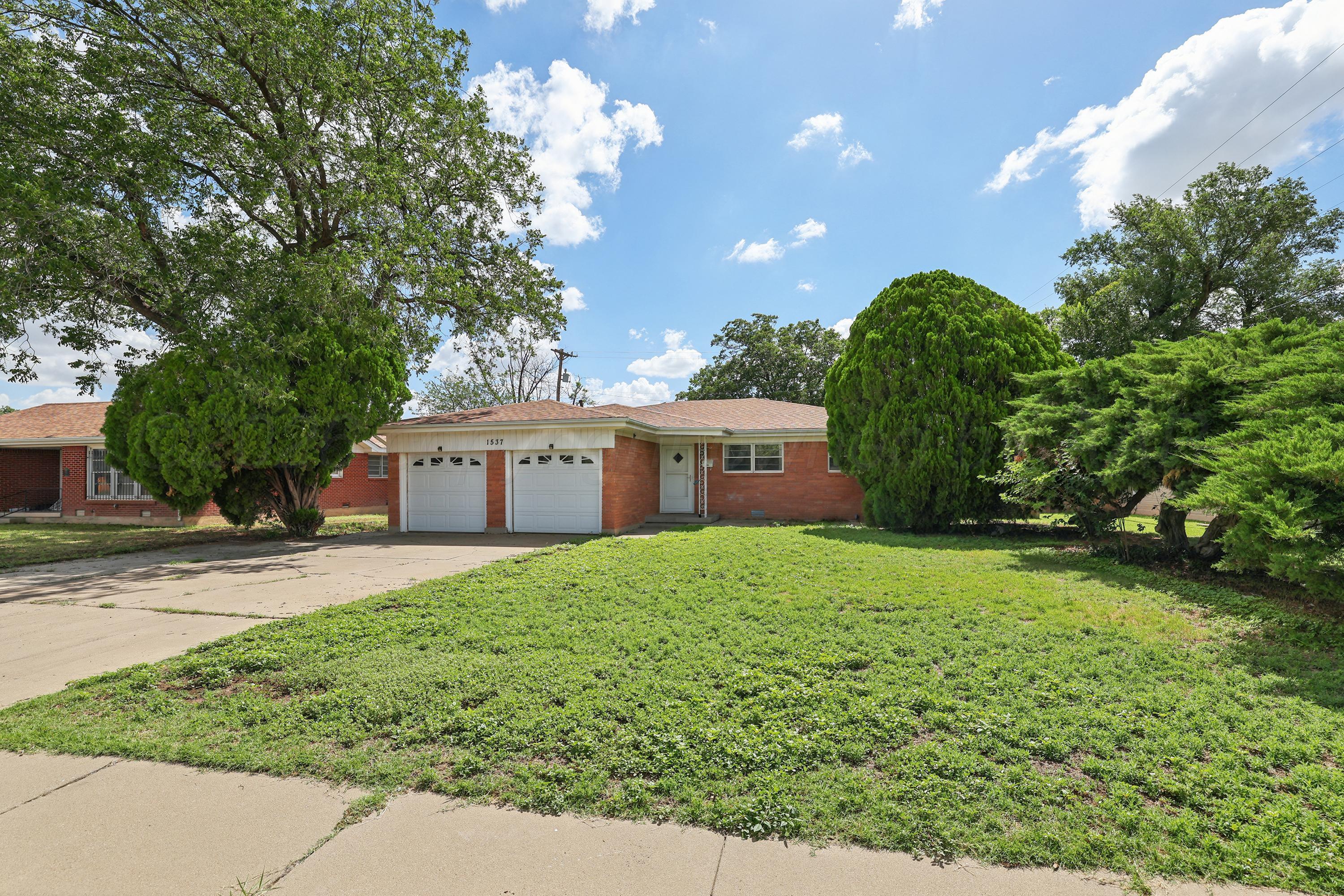 1537 Smiley Street Property Photo 2