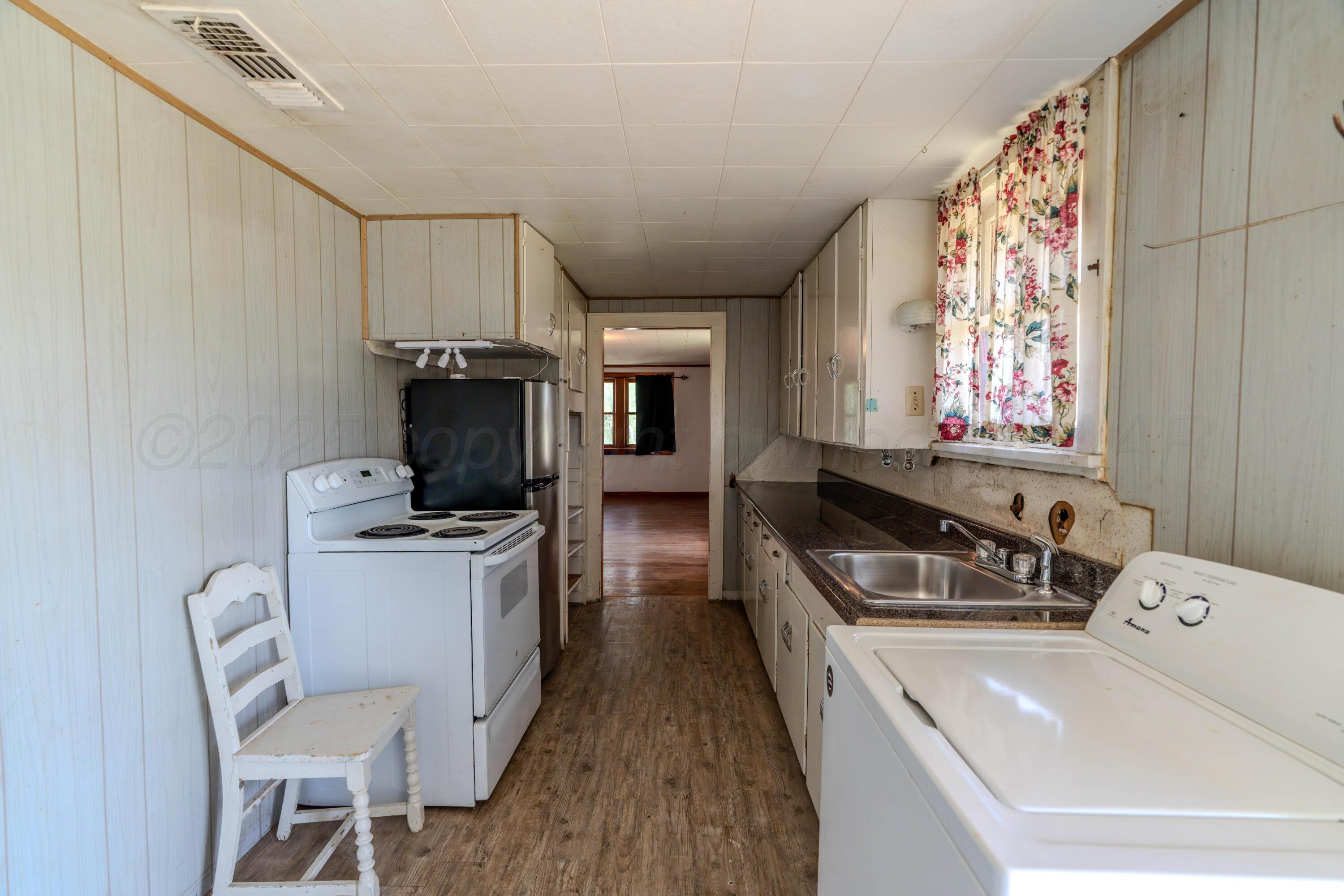 111 Hill Street Property Photo 8