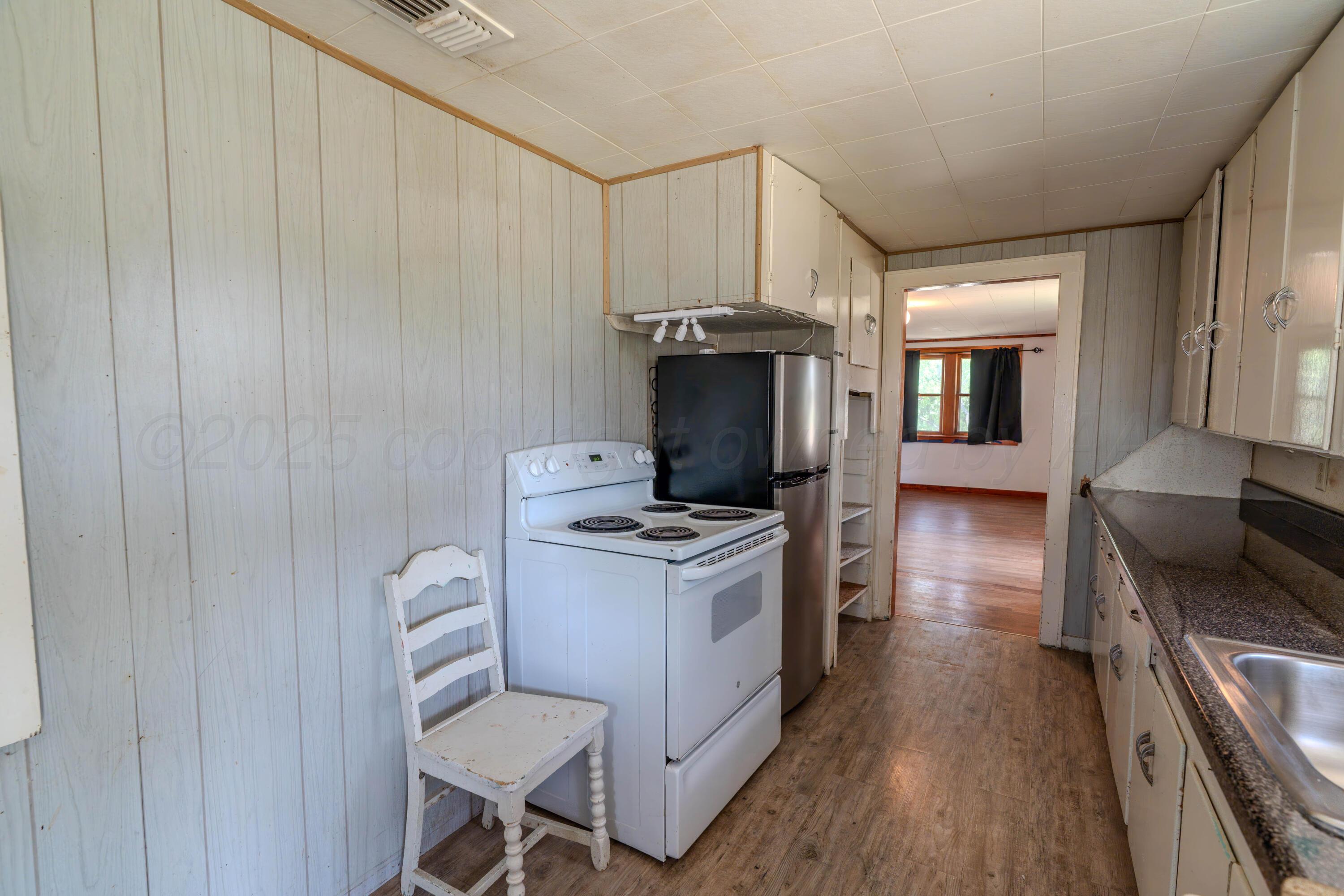 111 Hill Street Property Photo 10