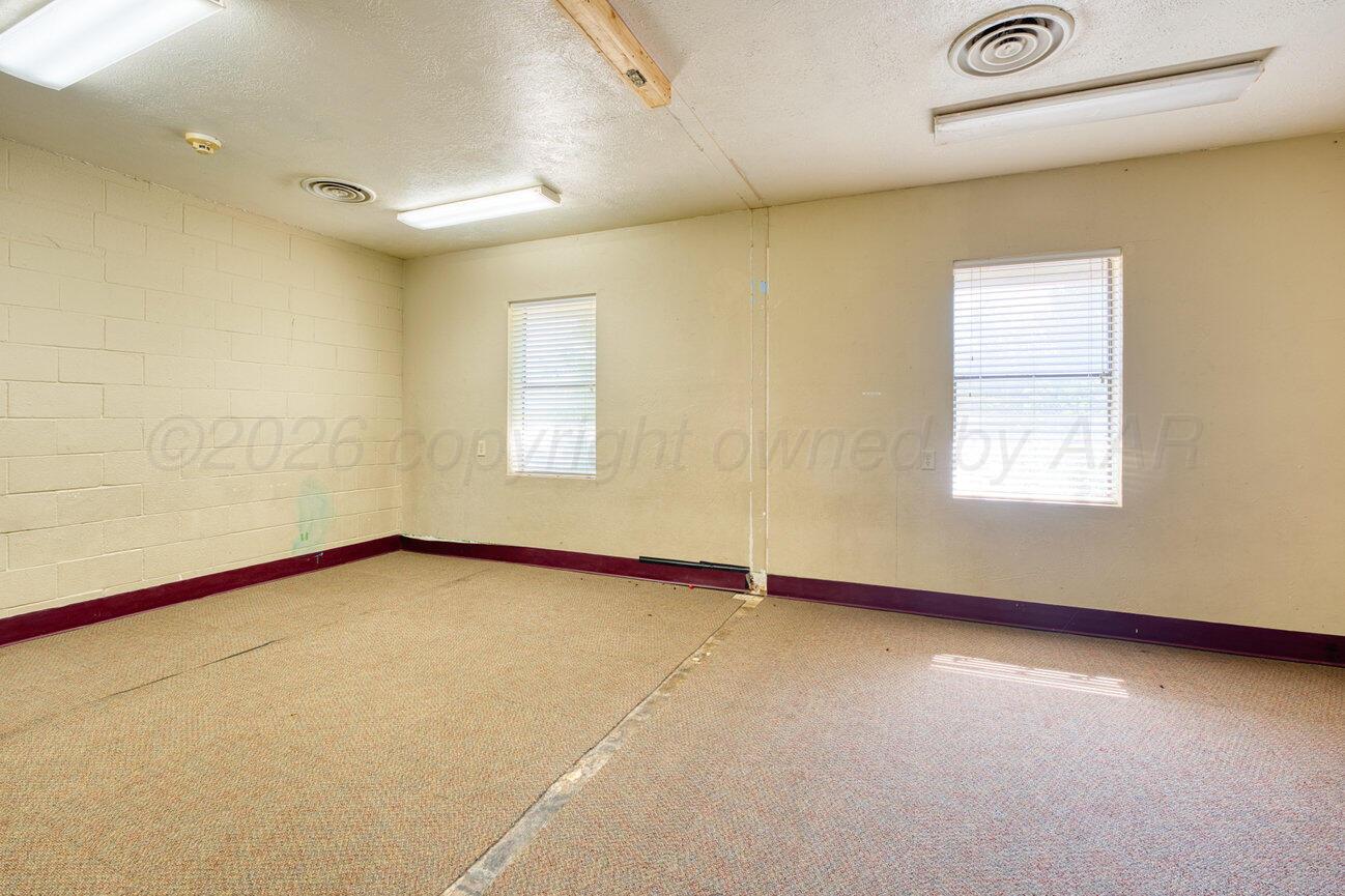 2009 N Marrs Street Property Photo 24