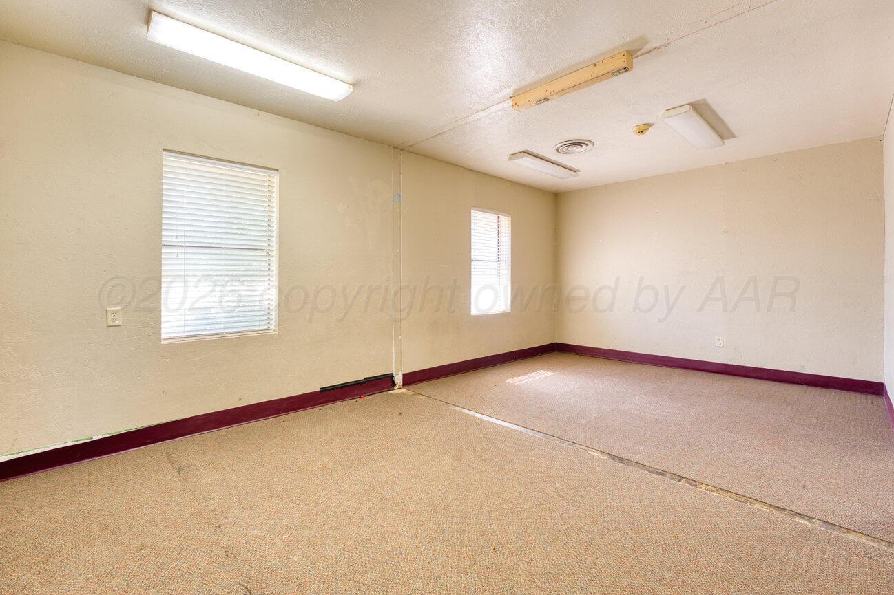 2009 N Marrs Street Property Photo 25