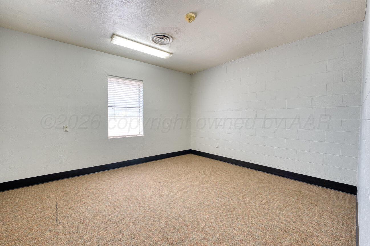 2009 N Marrs Street Property Photo 32