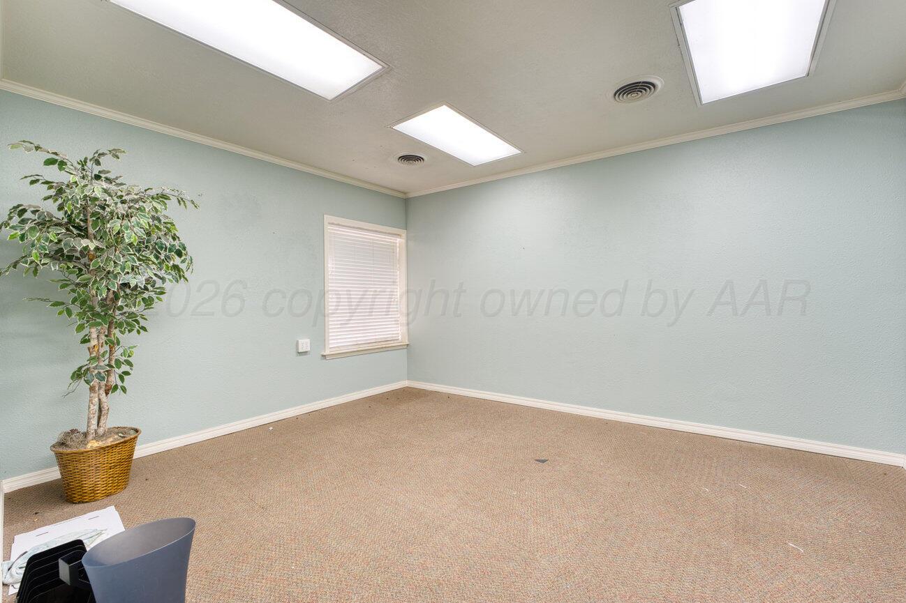 2009 N Marrs Street Property Photo 34
