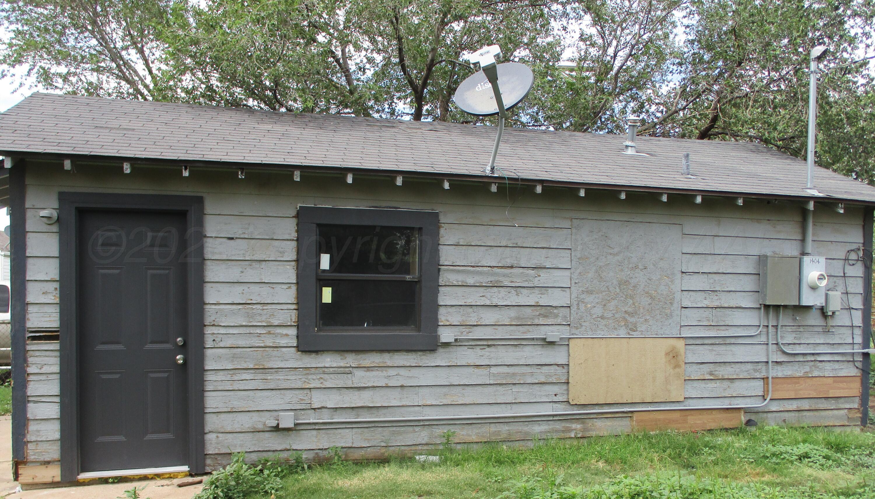 1404 N BIVINS Rear Property Photo 1