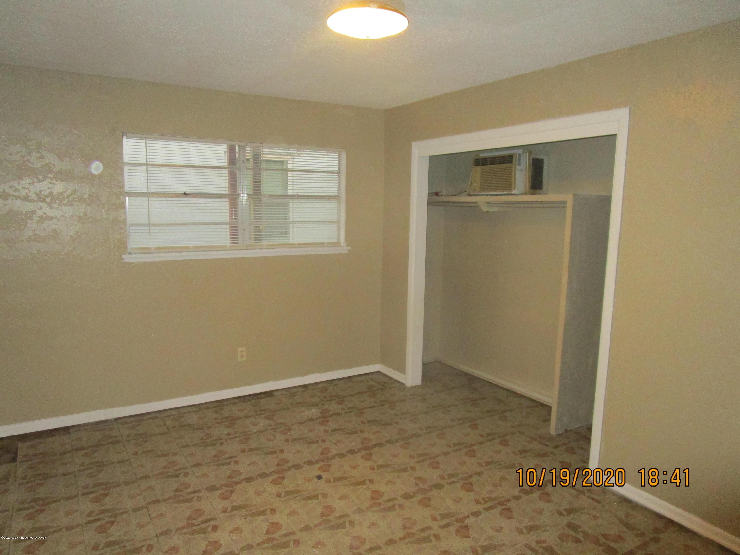 700 S Mcgee Street Property Photo 7