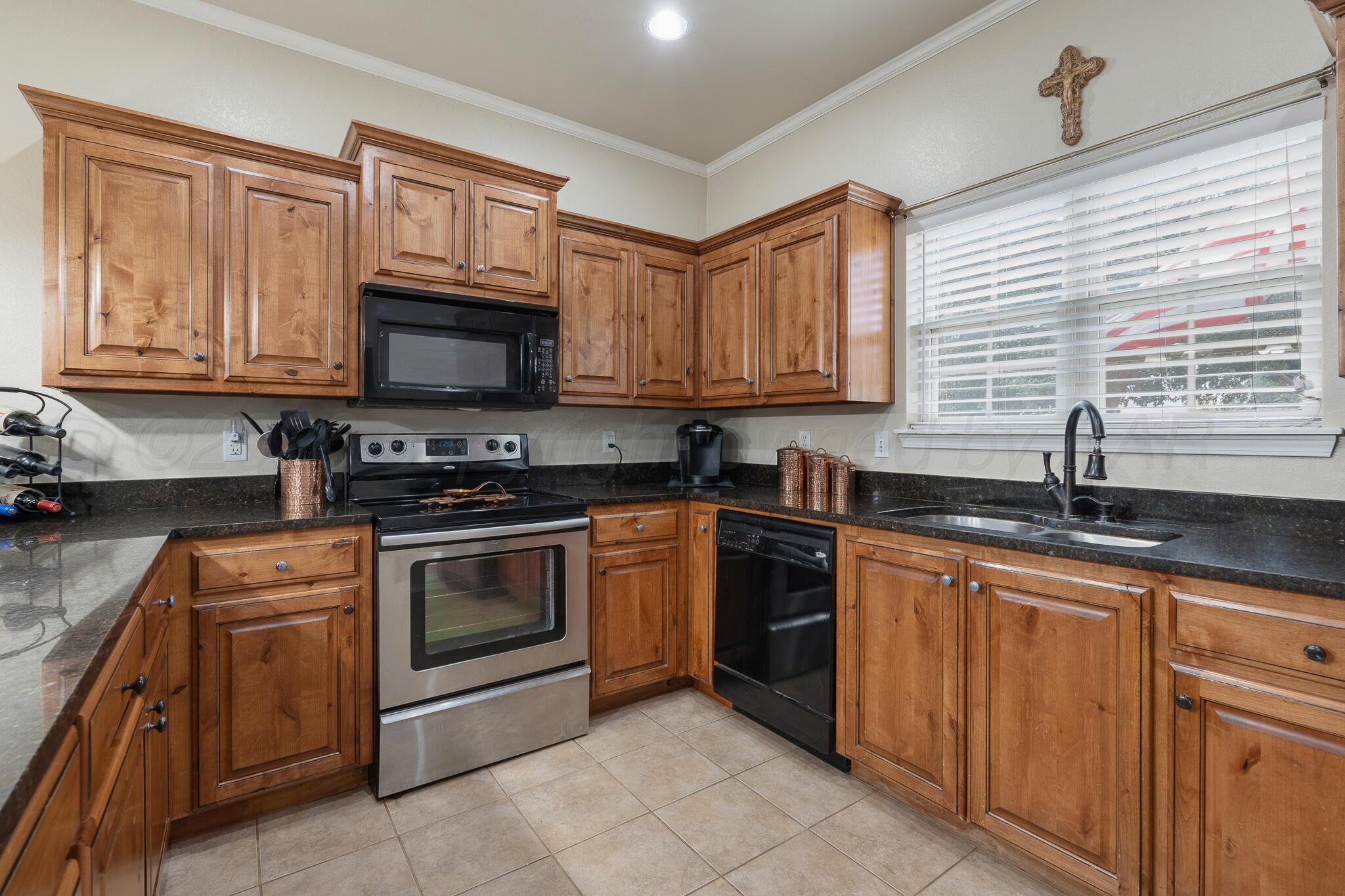 49 Canyon Rim Drive Property Photo 10